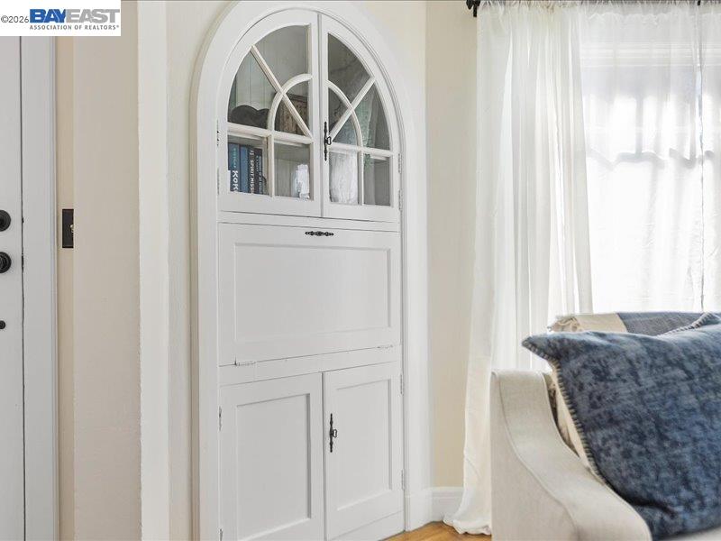 Detail Gallery Image 14 of 53 For 321 Central Ave, Alameda,  CA 94501 - 2 Beds | 1 Baths