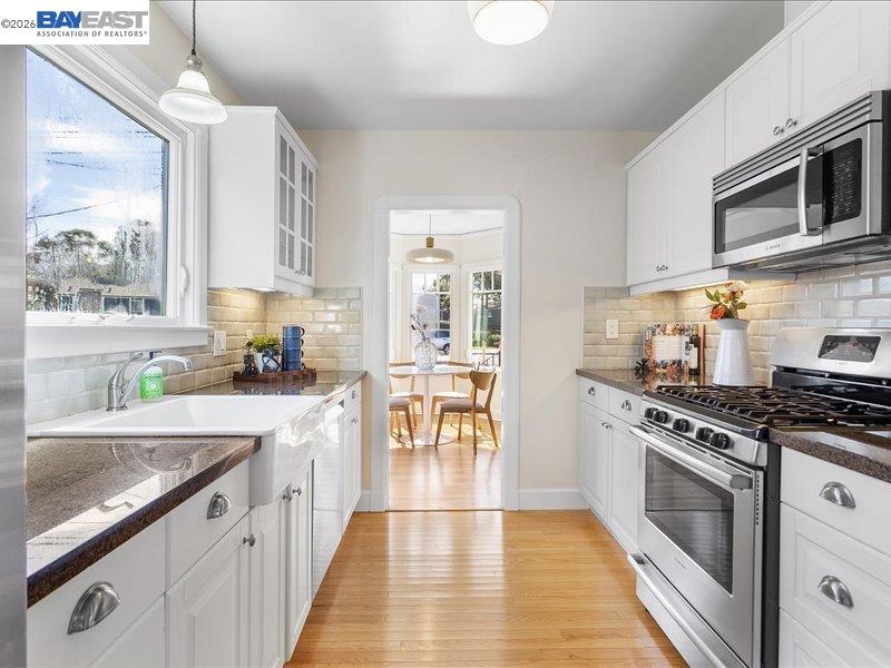 Detail Gallery Image 20 of 53 For 321 Central Ave, Alameda,  CA 94501 - 2 Beds | 1 Baths