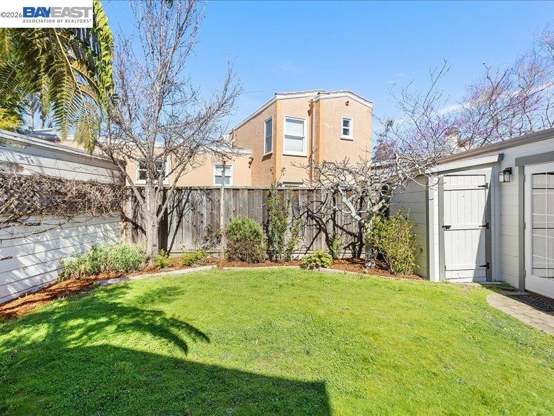 Detail Gallery Image 36 of 53 For 321 Central Ave, Alameda,  CA 94501 - 2 Beds | 1 Baths