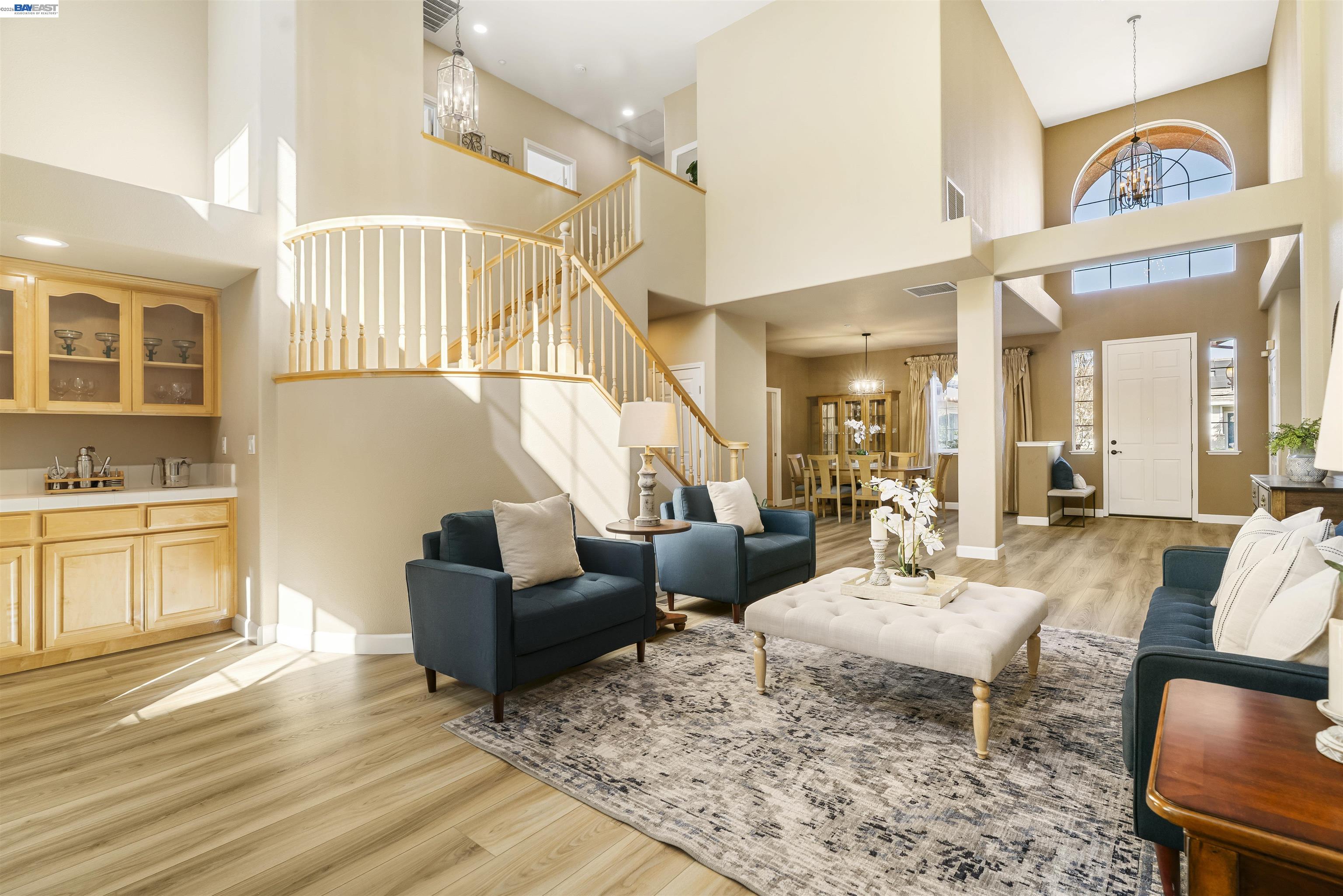 Detail Gallery Image 8 of 60 For 1635 Embassy Cir, Livermore,  CA 94550 - 4 Beds | 2/1 Baths