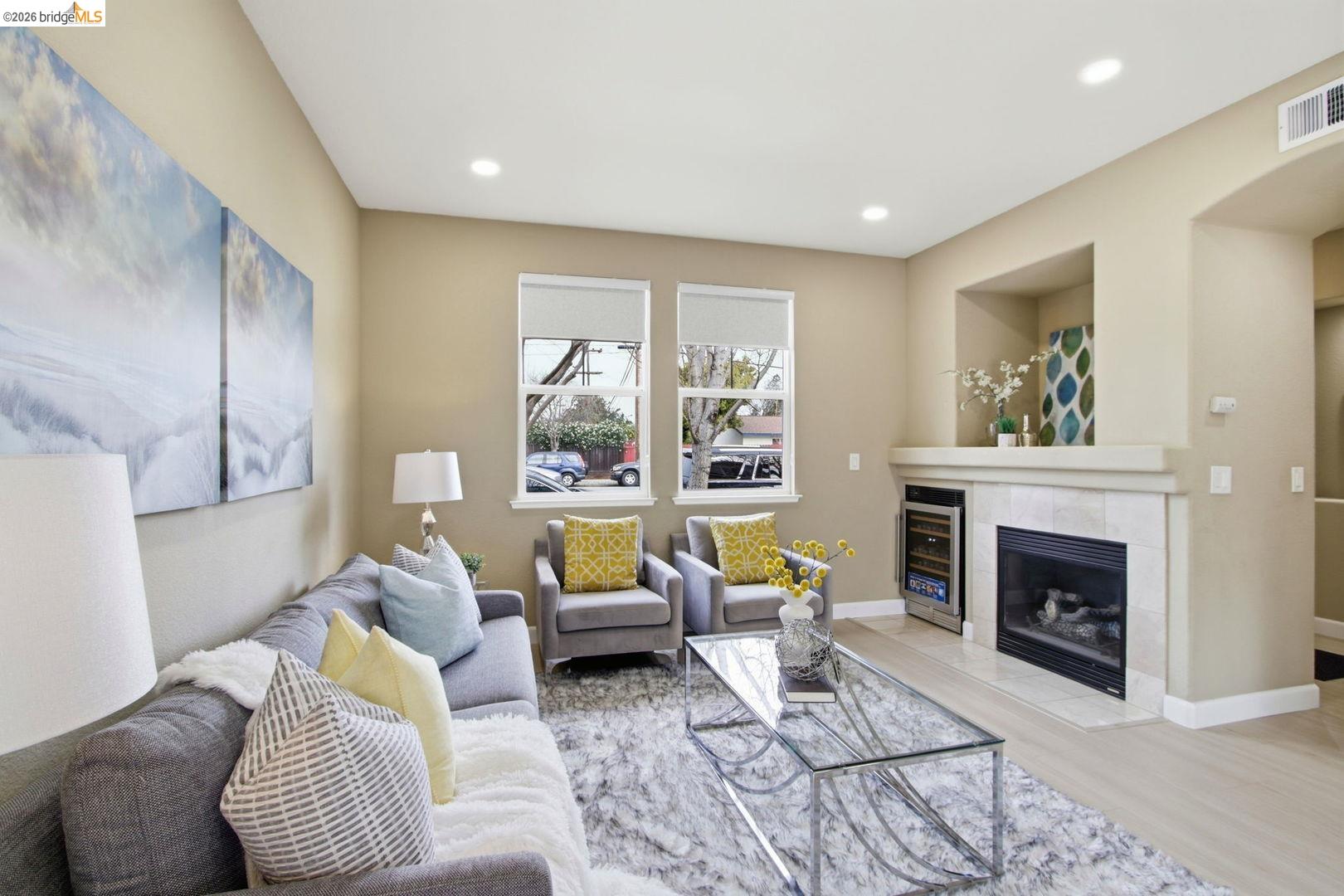 Detail Gallery Image 4 of 20 For 3998 Williams Rd, San Jose,  CA 95117 - 4 Beds | 2/1 Baths