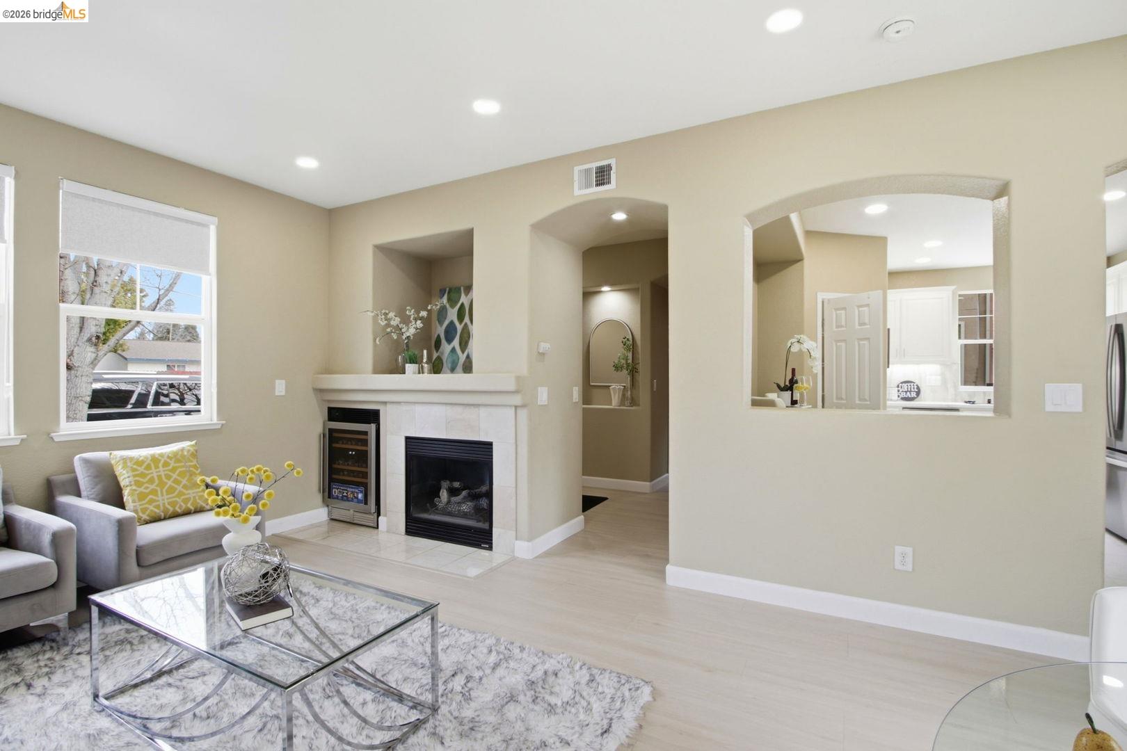 Detail Gallery Image 5 of 20 For 3998 Williams Rd, San Jose,  CA 95117 - 4 Beds | 2/1 Baths