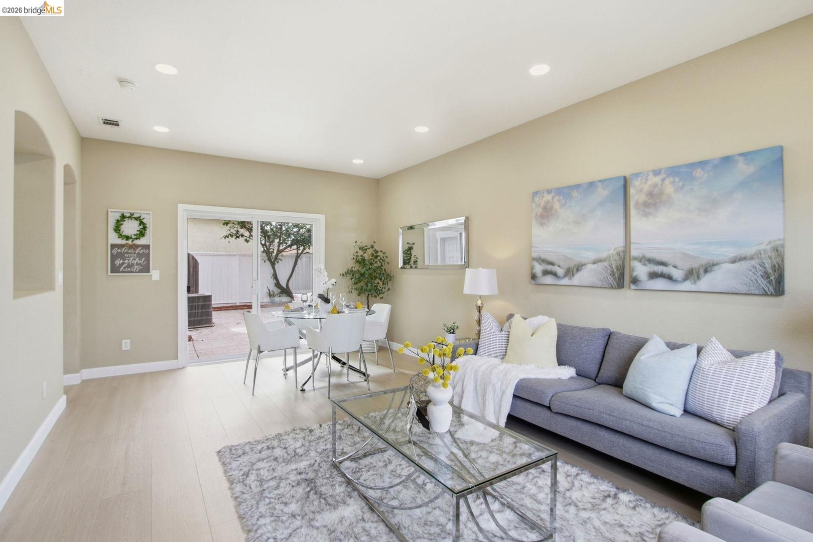 Detail Gallery Image 6 of 20 For 3998 Williams Rd, San Jose,  CA 95117 - 4 Beds | 2/1 Baths