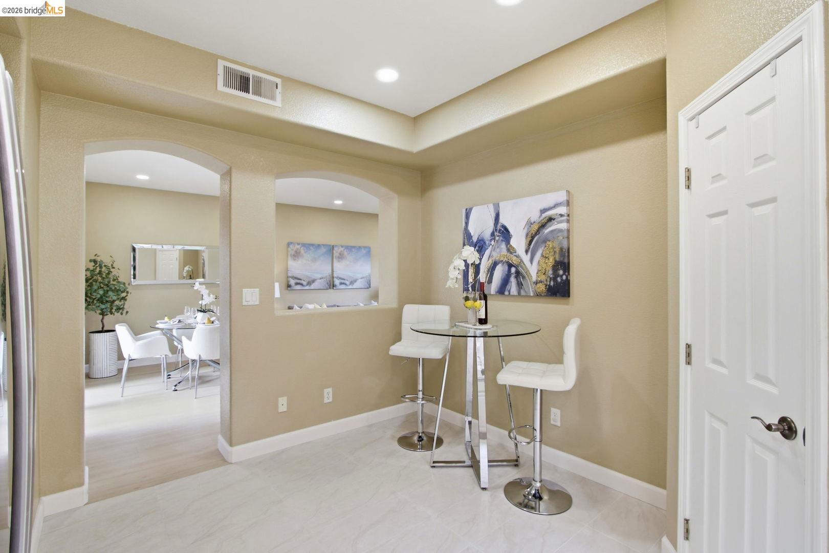 Detail Gallery Image 8 of 20 For 3998 Williams Rd, San Jose,  CA 95117 - 4 Beds | 2/1 Baths