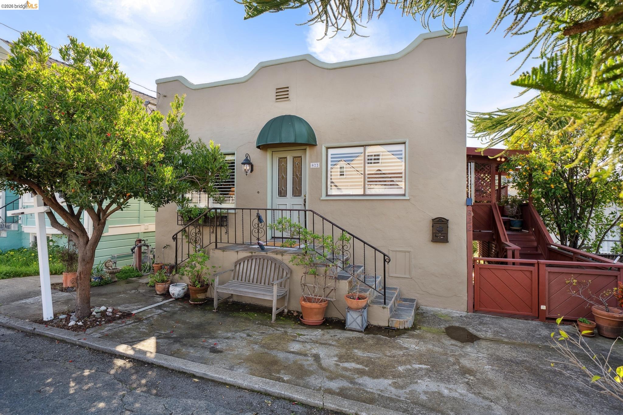 Detail Gallery Image 2 of 55 For 822 a St, Crockett,  CA 94525 - 5 Beds | 2 Baths