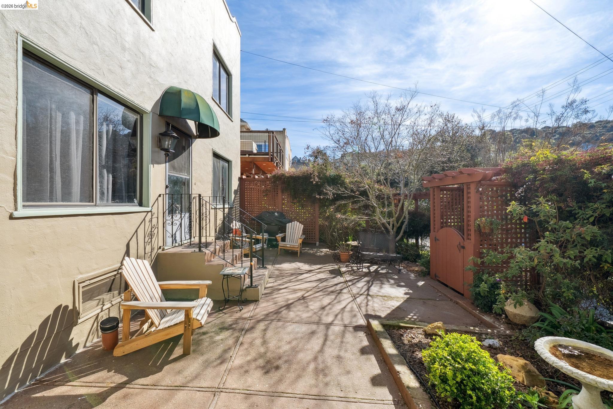 Detail Gallery Image 35 of 55 For 822 a St, Crockett,  CA 94525 - 5 Beds | 2 Baths