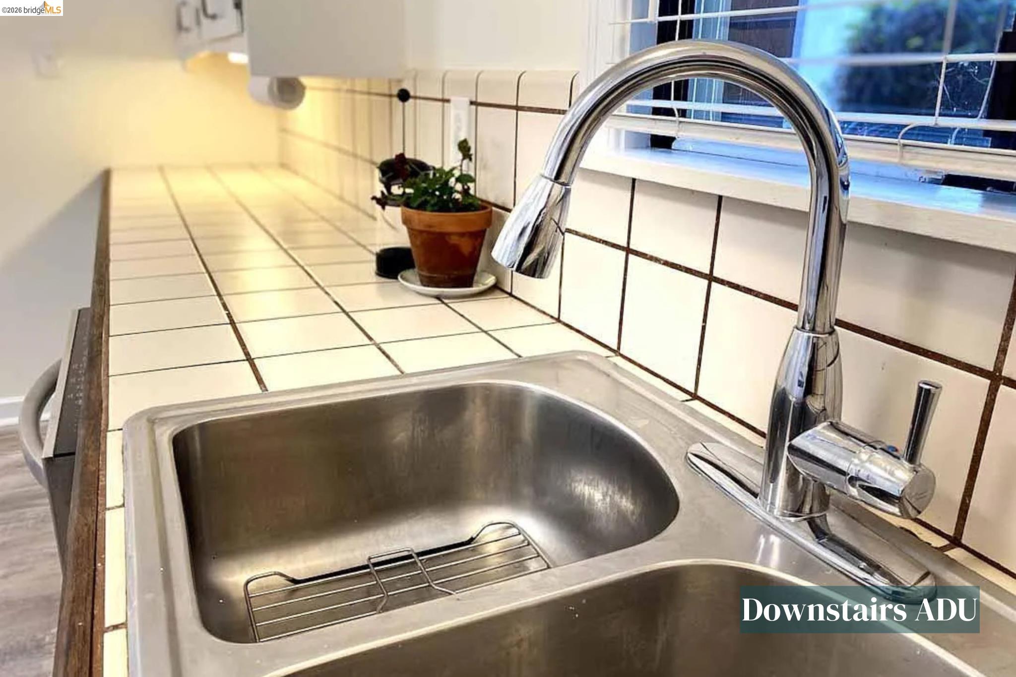 Detail Gallery Image 42 of 55 For 822 a St, Crockett,  CA 94525 - 5 Beds | 2 Baths