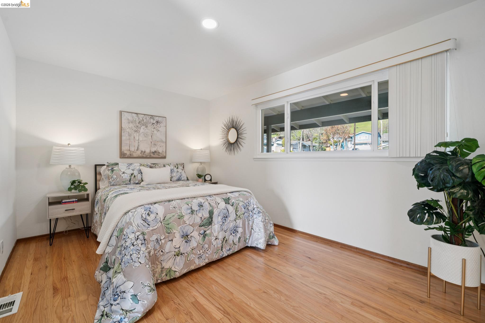 Detail Gallery Image 15 of 43 For 30229 Treeview St, Hayward,  CA 94544 - 5 Beds | 3 Baths