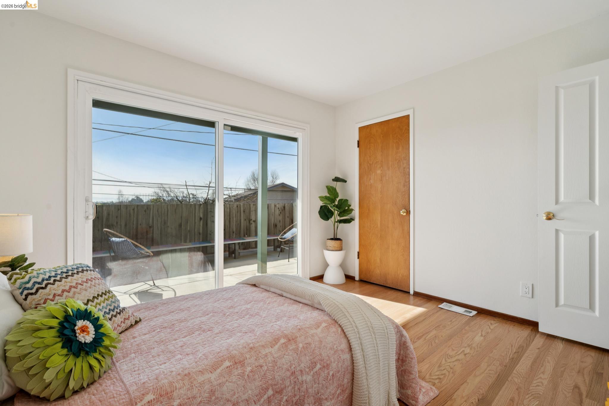 Detail Gallery Image 20 of 43 For 30229 Treeview St, Hayward,  CA 94544 - 5 Beds | 3 Baths