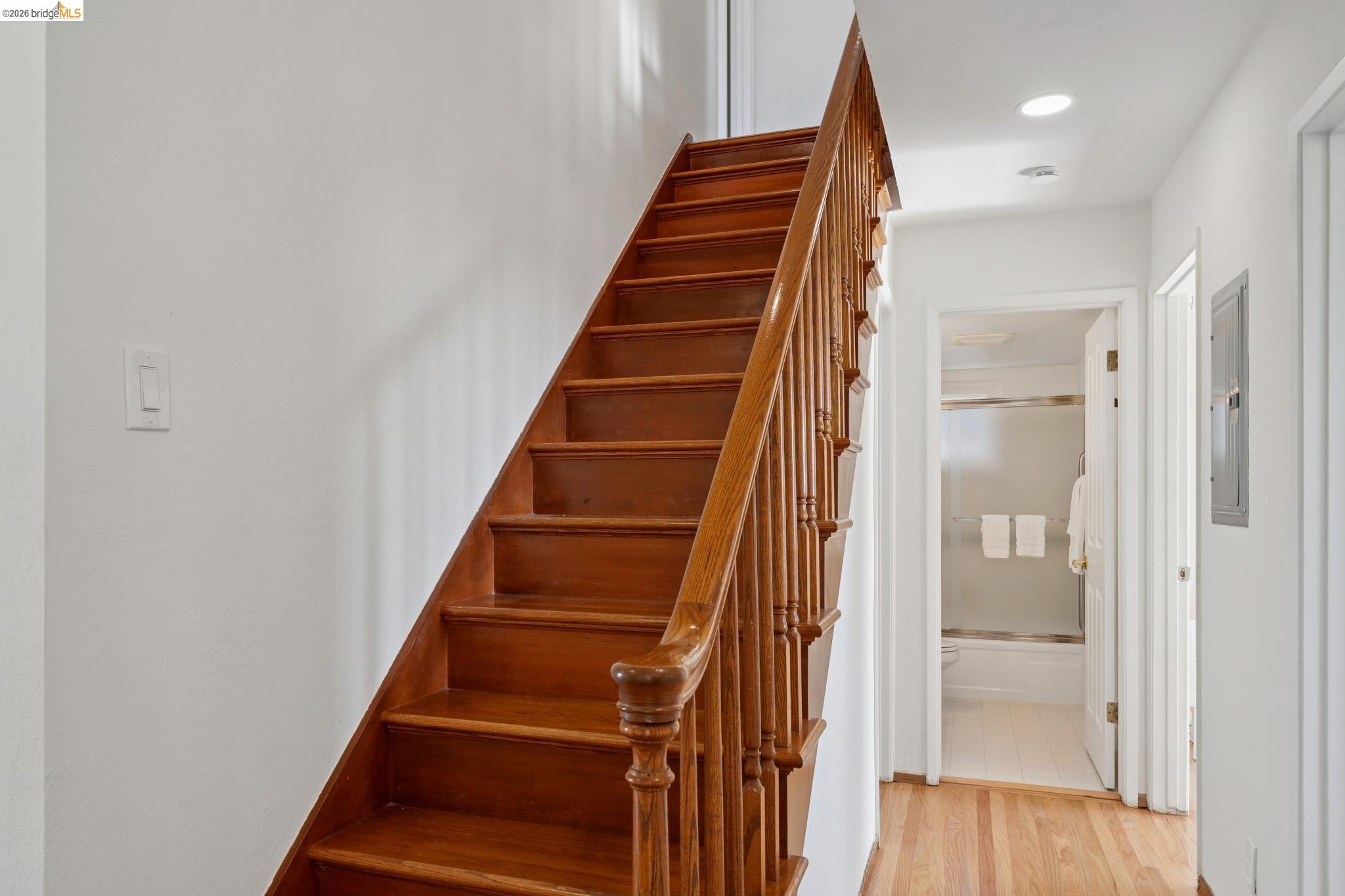 Detail Gallery Image 24 of 43 For 30229 Treeview St, Hayward,  CA 94544 - 5 Beds | 3 Baths