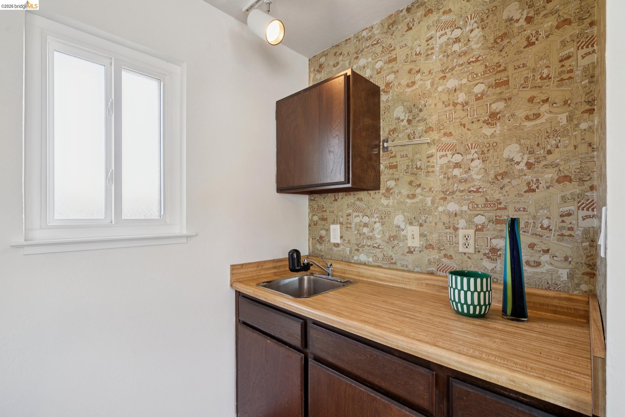 Detail Gallery Image 37 of 43 For 30229 Treeview St, Hayward,  CA 94544 - 5 Beds | 3 Baths