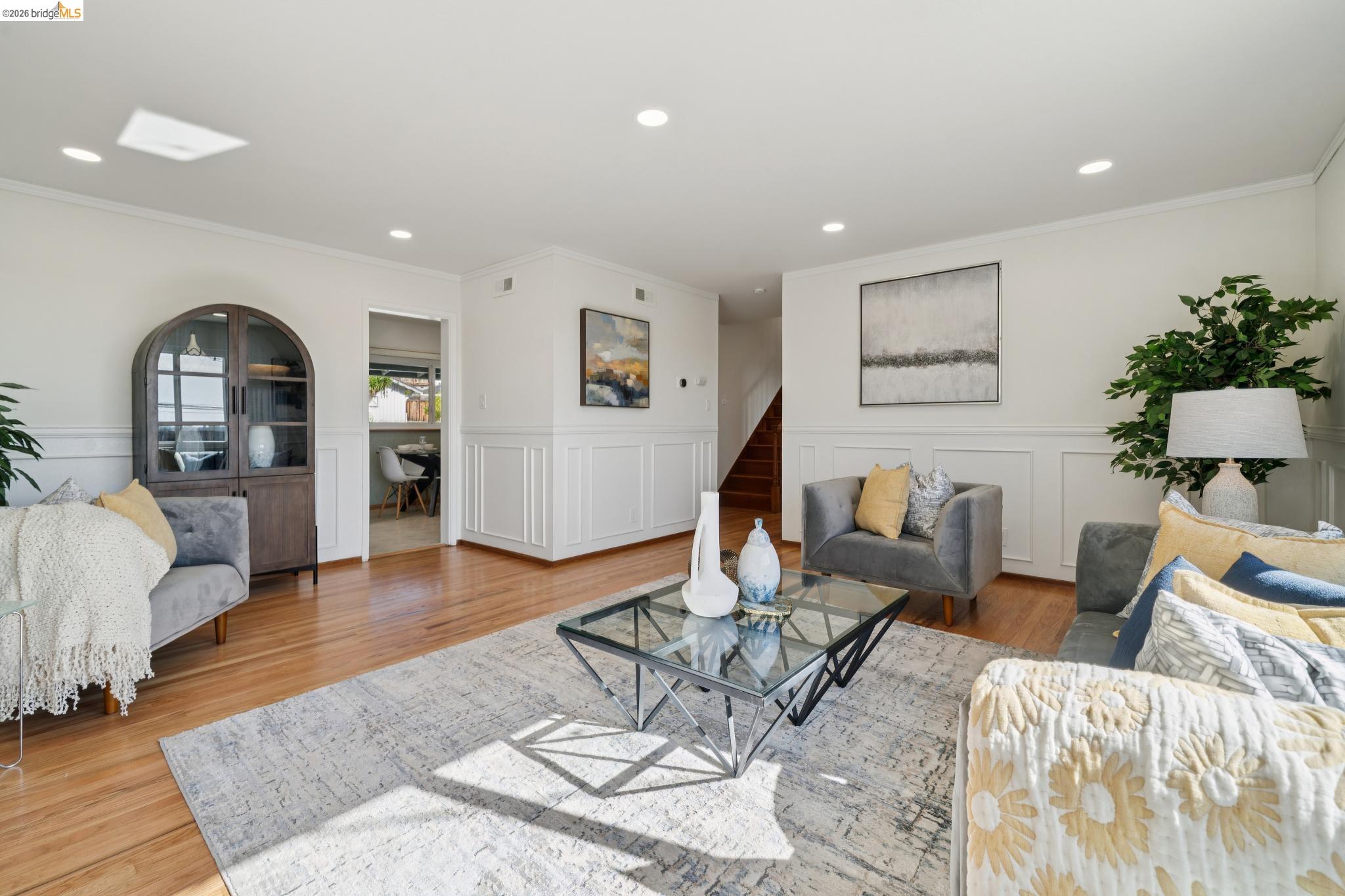 Detail Gallery Image 5 of 43 For 30229 Treeview St, Hayward,  CA 94544 - 5 Beds | 3 Baths