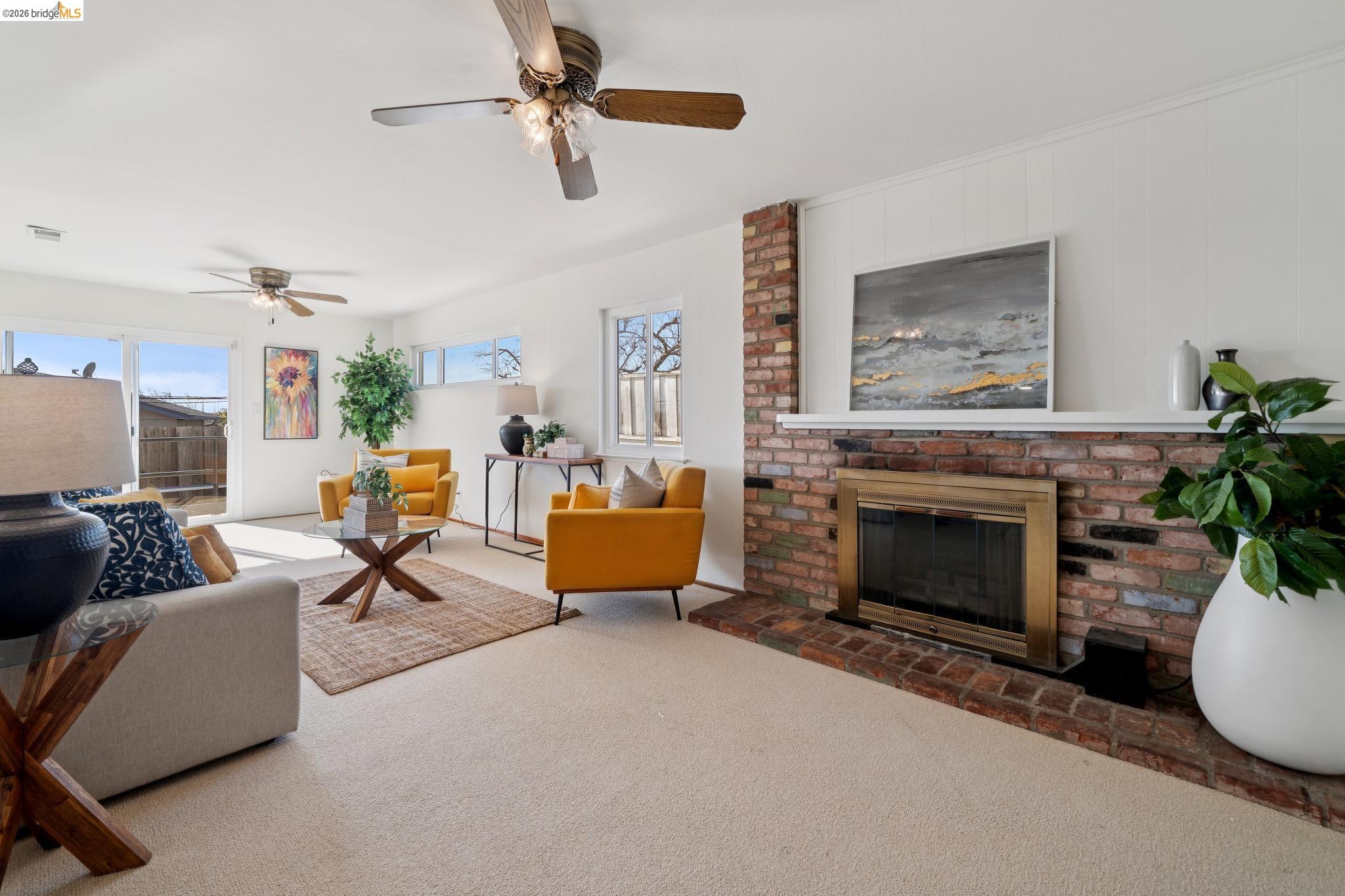 Detail Gallery Image 8 of 43 For 30229 Treeview St, Hayward,  CA 94544 - 5 Beds | 3 Baths