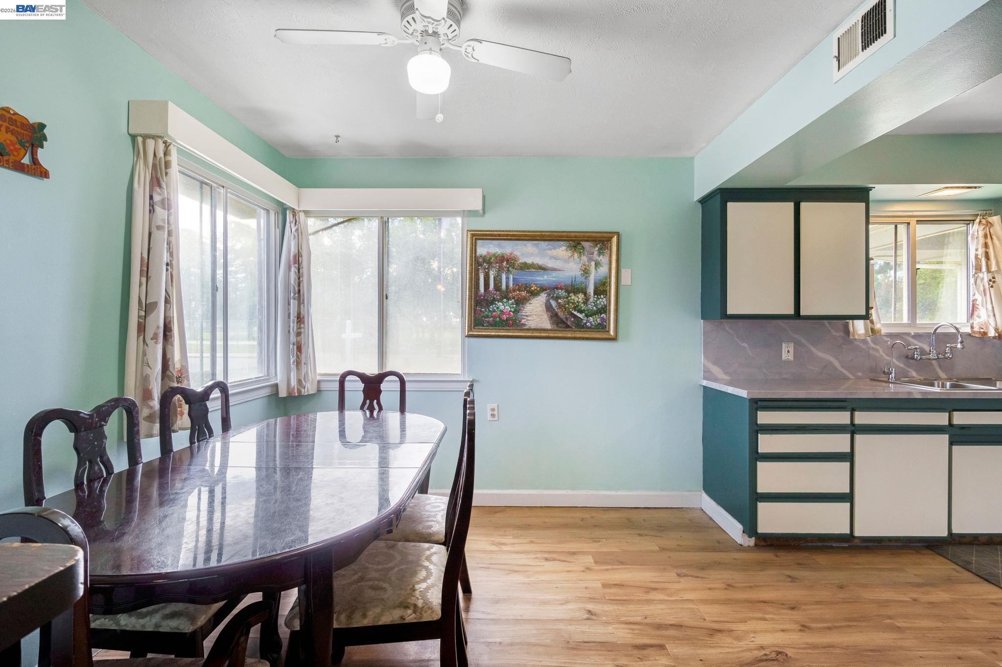 Detail Gallery Image 12 of 44 For 3495 E Dakota Ave, Fresno,  CA 93726 - 3 Beds | 1/1 Baths