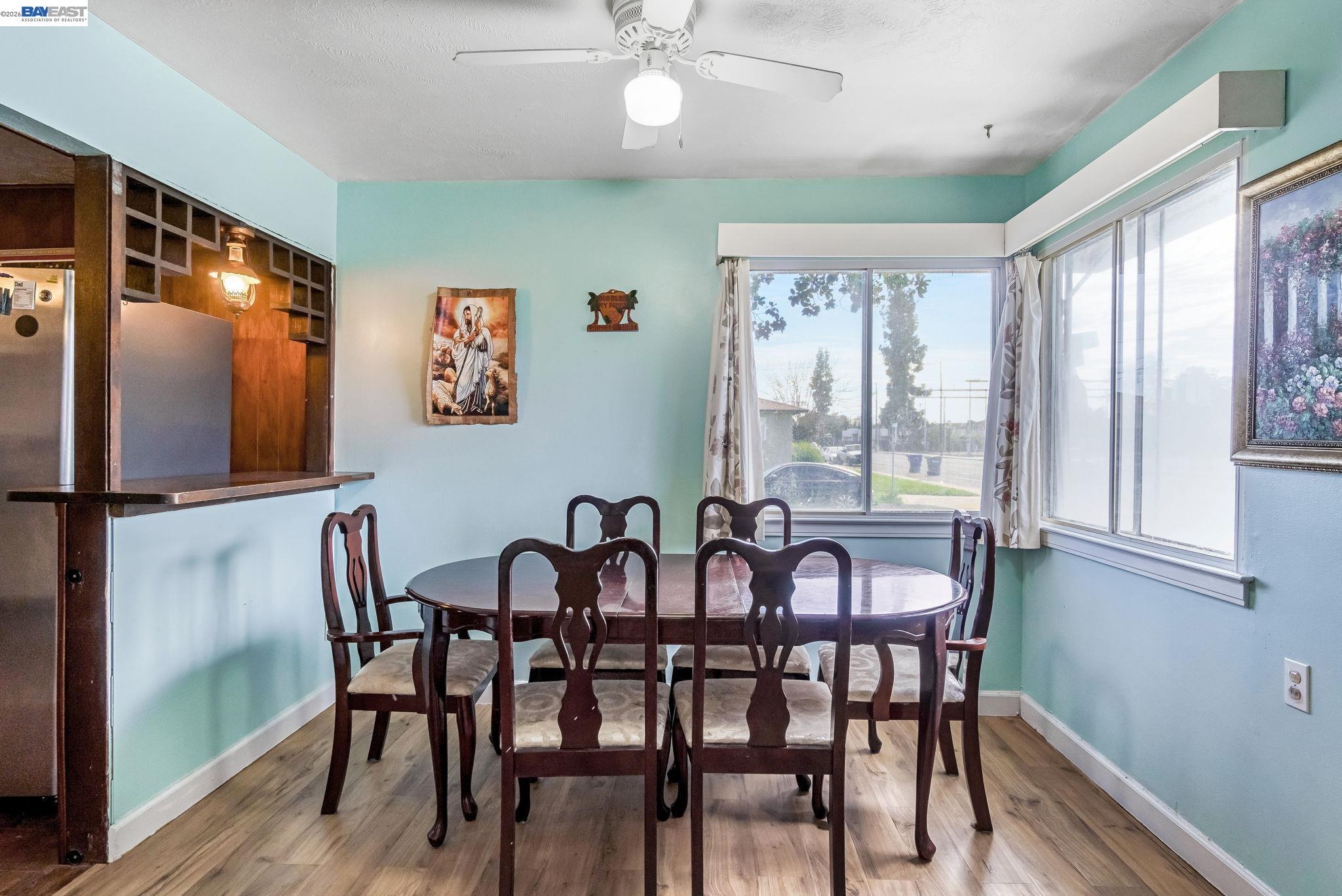 Detail Gallery Image 13 of 44 For 3495 E Dakota Ave, Fresno,  CA 93726 - 3 Beds | 1/1 Baths