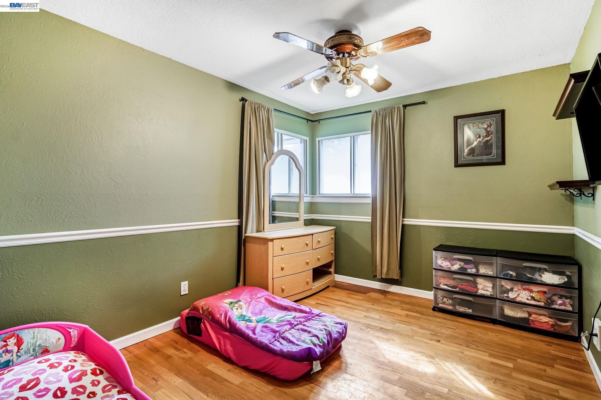 Detail Gallery Image 17 of 44 For 3495 E Dakota Ave, Fresno,  CA 93726 - 3 Beds | 1/1 Baths