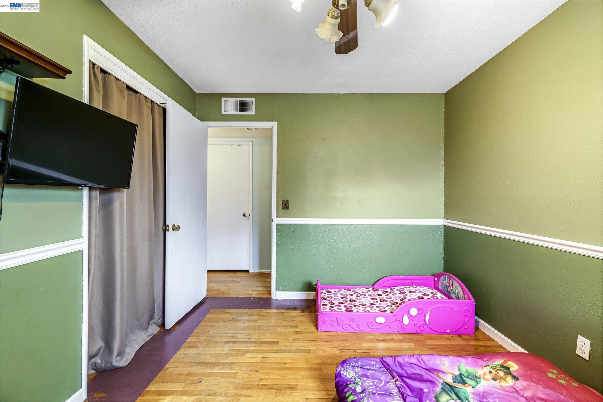 Detail Gallery Image 18 of 44 For 3495 E Dakota Ave, Fresno,  CA 93726 - 3 Beds | 1/1 Baths