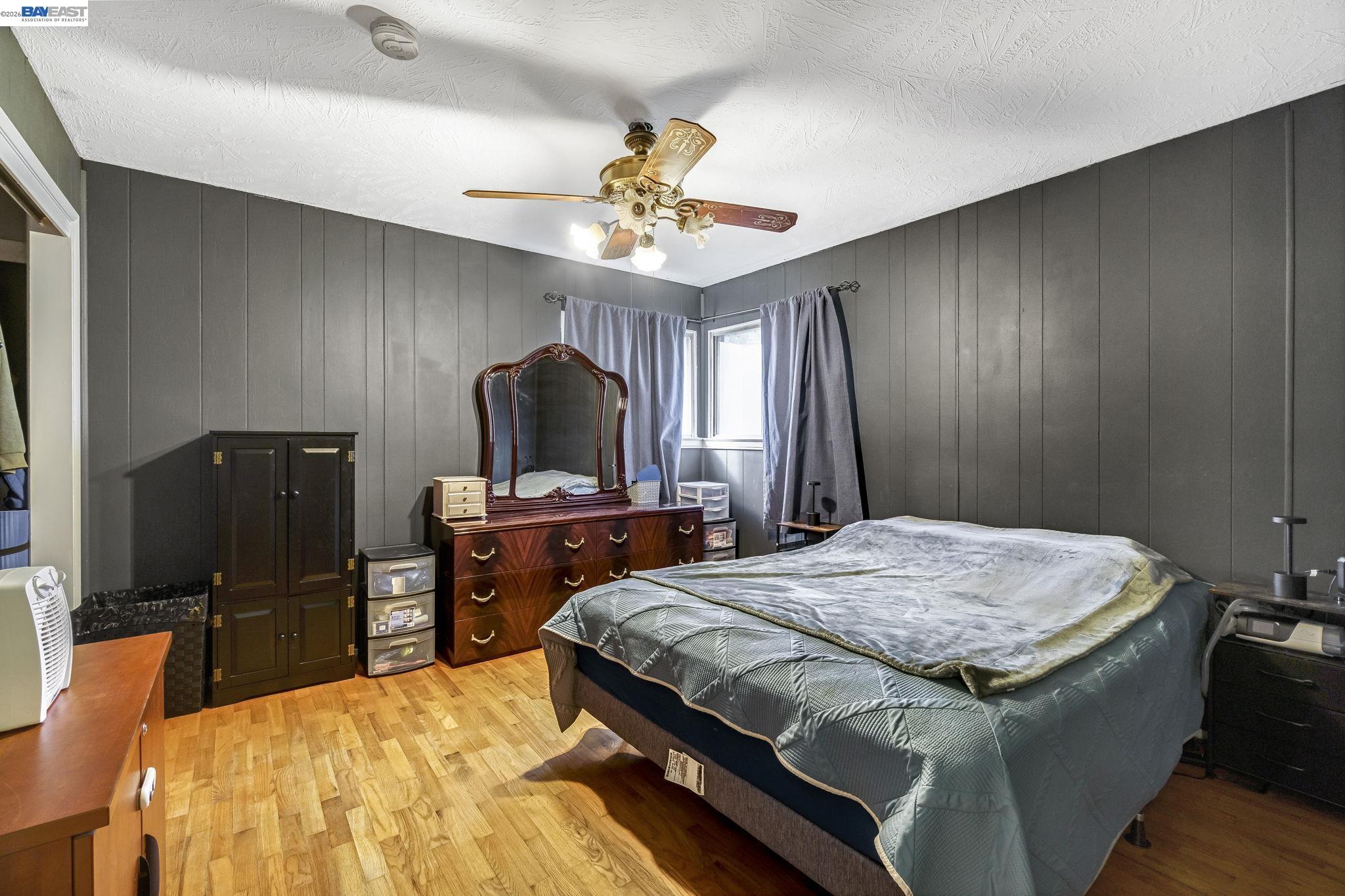 Detail Gallery Image 19 of 44 For 3495 E Dakota Ave, Fresno,  CA 93726 - 3 Beds | 1/1 Baths