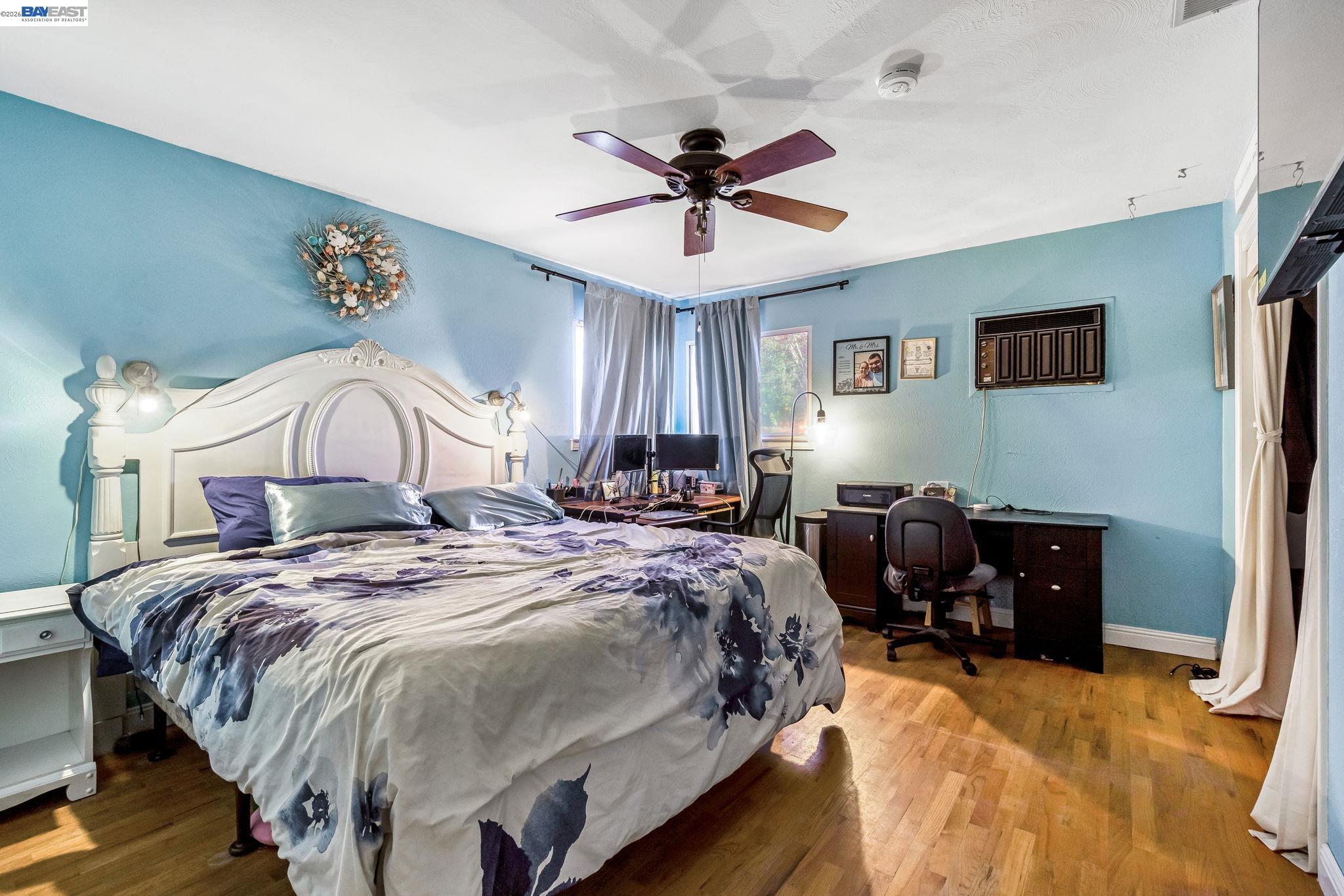 Detail Gallery Image 23 of 44 For 3495 E Dakota Ave, Fresno,  CA 93726 - 3 Beds | 1/1 Baths