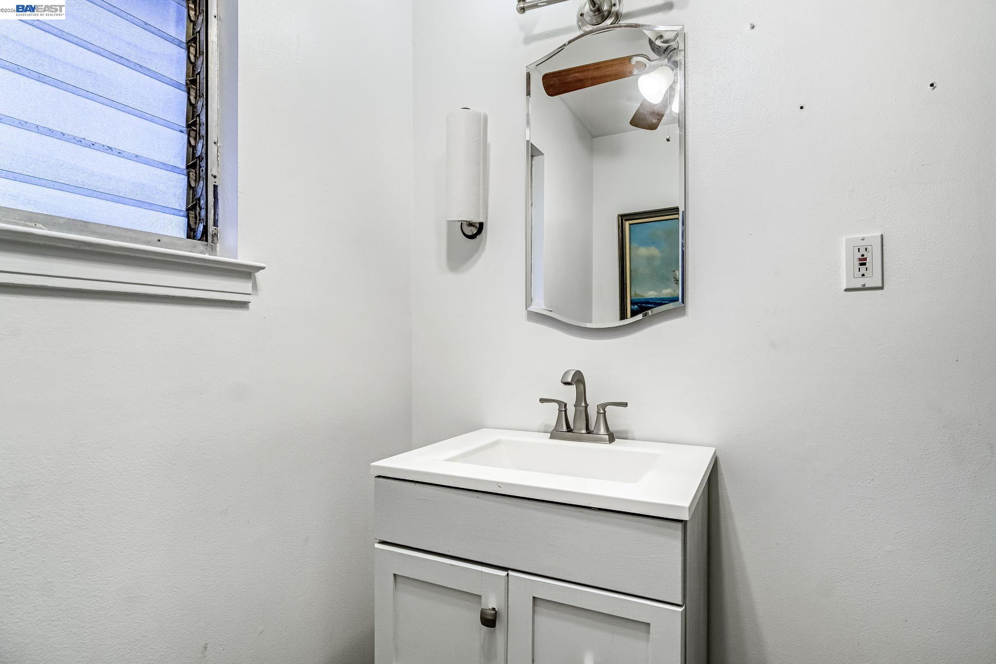 Detail Gallery Image 26 of 44 For 3495 E Dakota Ave, Fresno,  CA 93726 - 3 Beds | 1/1 Baths