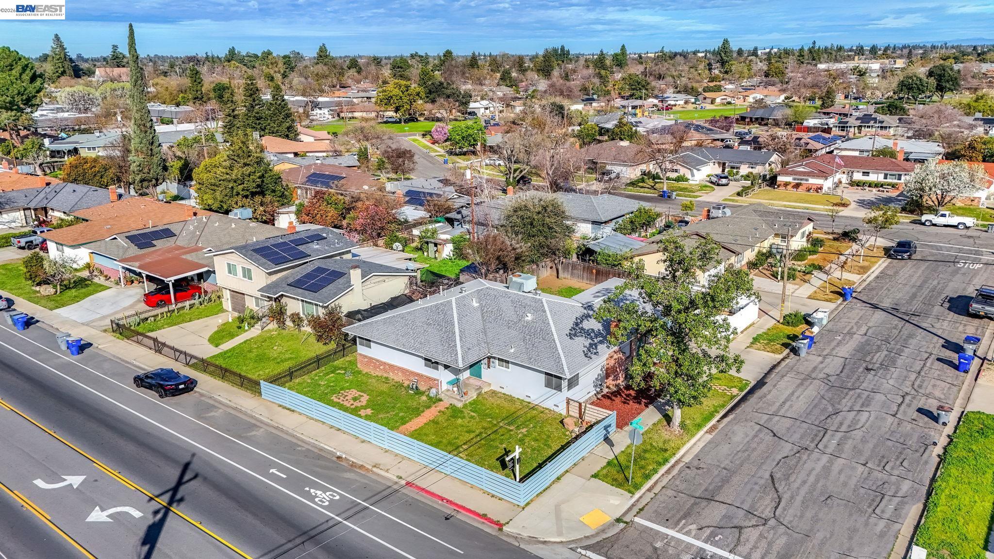 Detail Gallery Image 35 of 44 For 3495 E Dakota Ave, Fresno,  CA 93726 - 3 Beds | 1/1 Baths