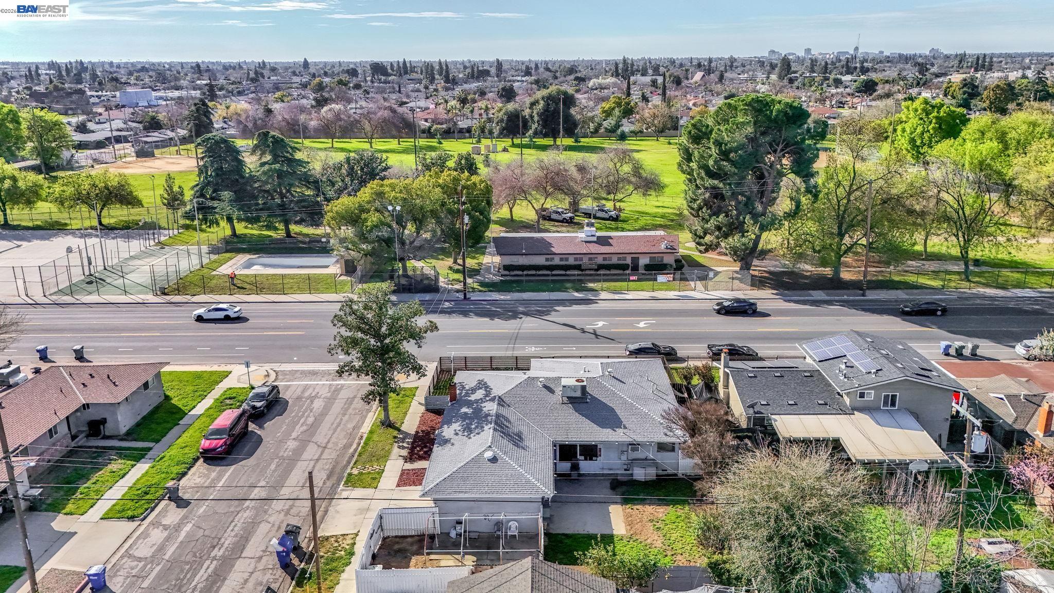 Detail Gallery Image 43 of 44 For 3495 E Dakota Ave, Fresno,  CA 93726 - 3 Beds | 1/1 Baths