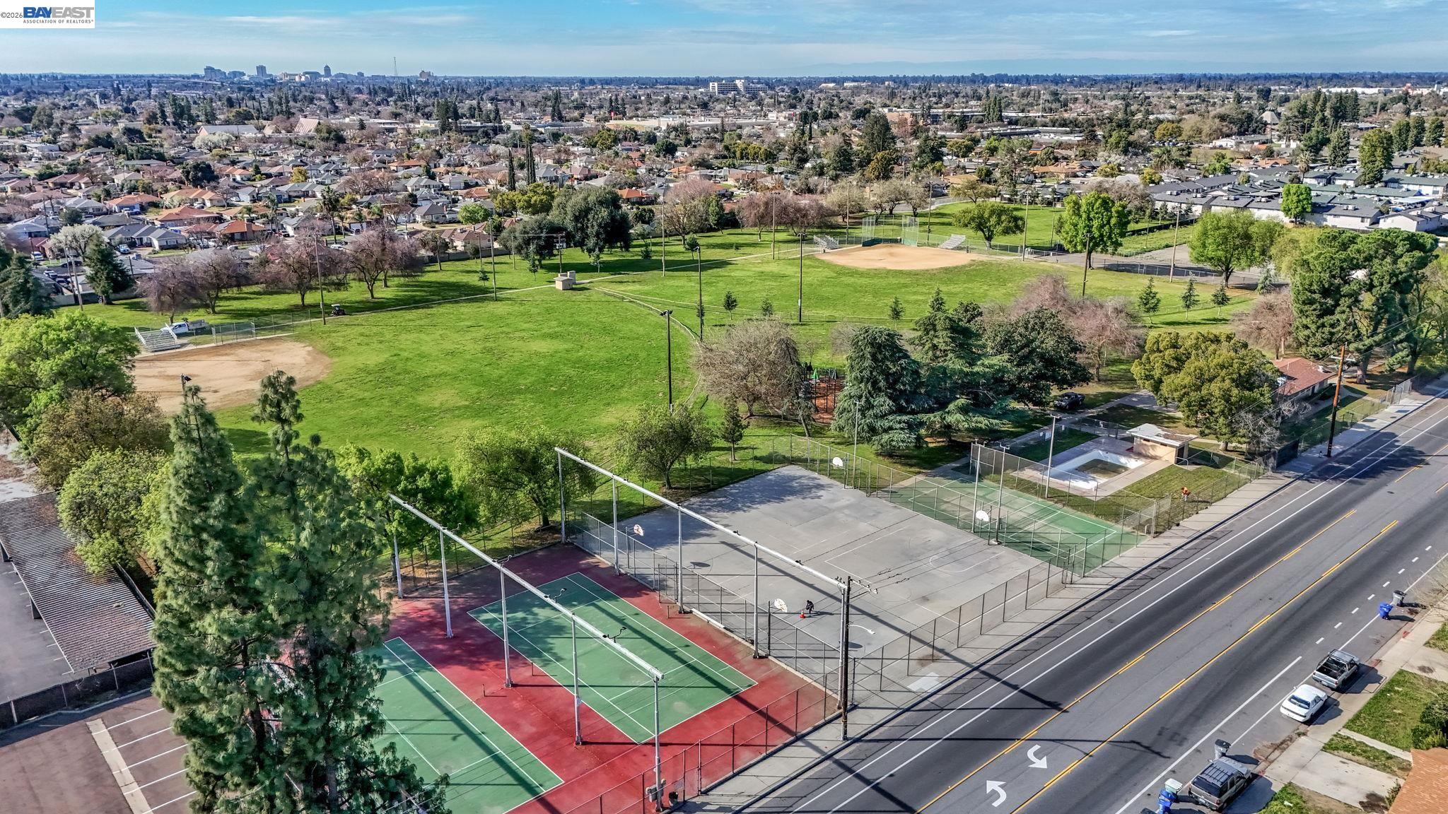 Detail Gallery Image 44 of 44 For 3495 E Dakota Ave, Fresno,  CA 93726 - 3 Beds | 1/1 Baths