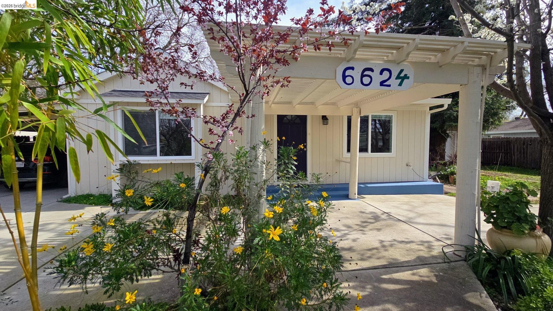 Front Image Thumbnail for EB41125441