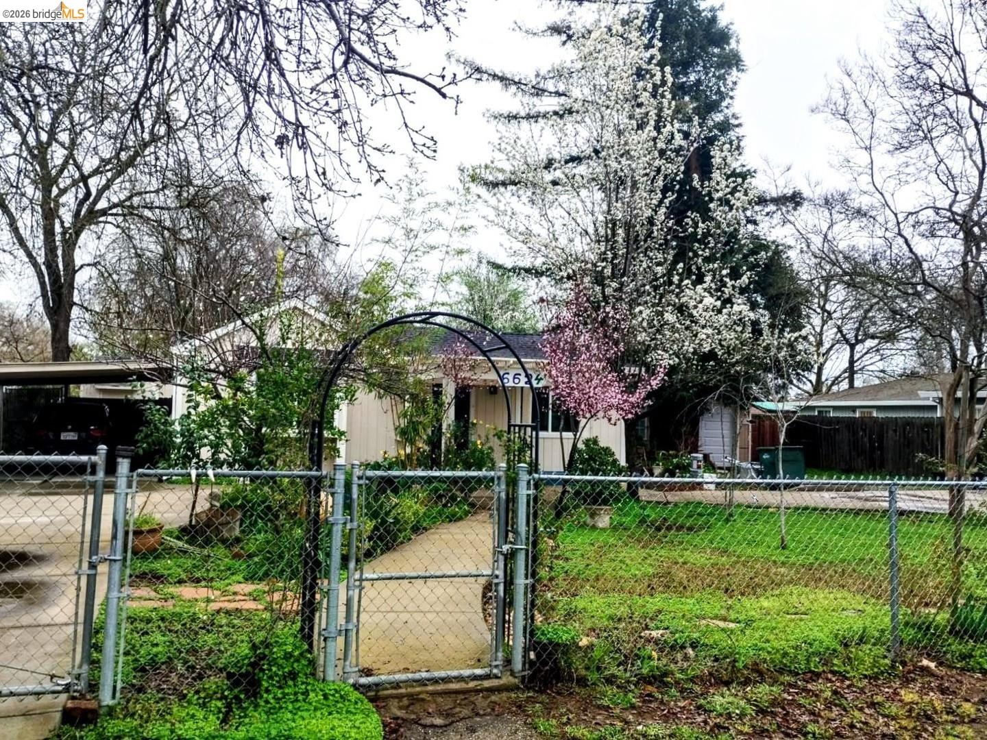 Detail Gallery Image 2 of 23 For 6624 5th St, Rio Linda,  CA 95673 - 3 Beds | 1 Baths