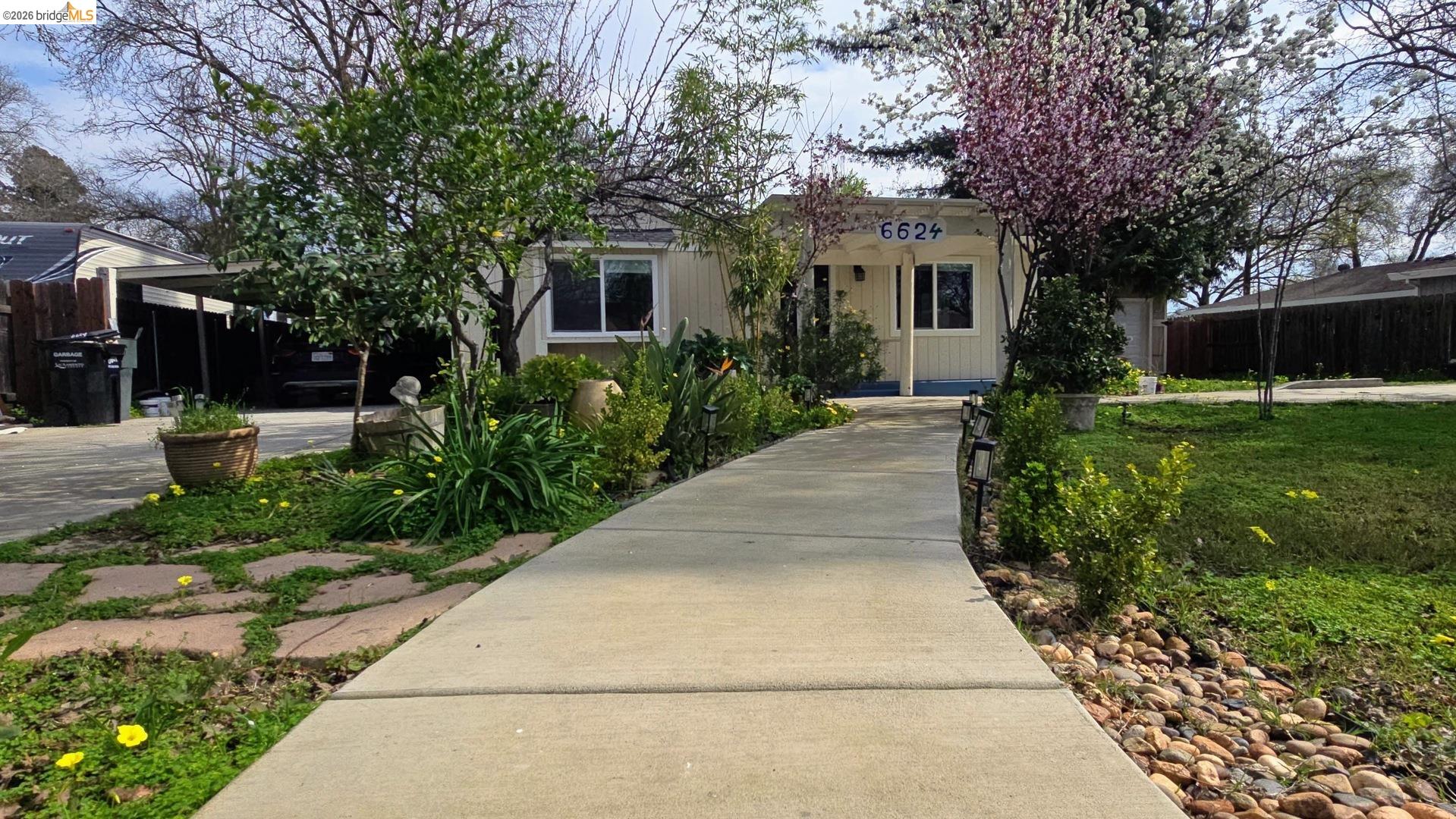 Detail Gallery Image 3 of 23 For 6624 5th St, Rio Linda,  CA 95673 - 3 Beds | 1 Baths