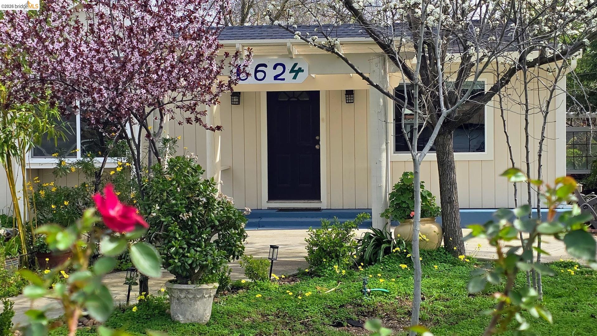 Detail Gallery Image 5 of 23 For 6624 5th St, Rio Linda,  CA 95673 - 3 Beds | 1 Baths