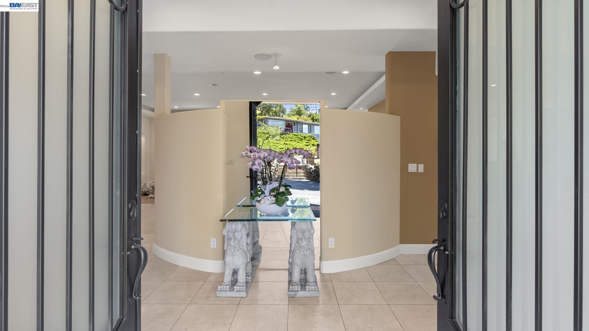 Detail Gallery Image 2 of 54 For 131 Montecito Crescent, Walnut Creek,  CA 94597 - 6 Beds | 5 Baths