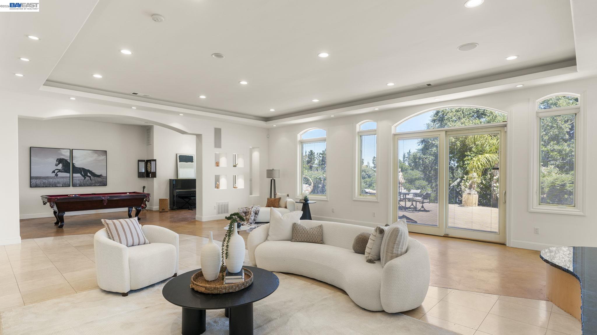 Detail Gallery Image 12 of 54 For 131 Montecito Crescent, Walnut Creek,  CA 94597 - 6 Beds | 5 Baths