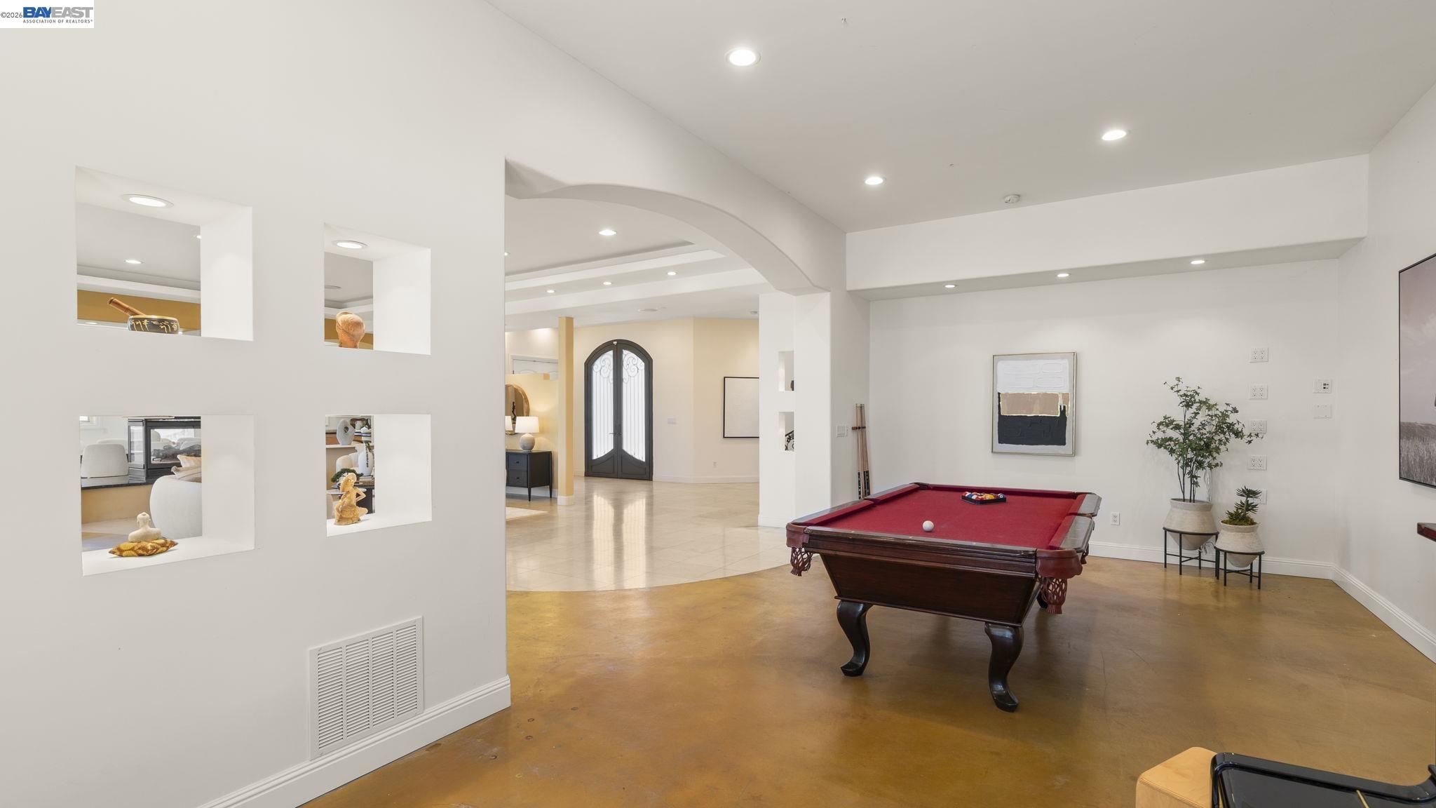 Detail Gallery Image 15 of 54 For 131 Montecito Crescent, Walnut Creek,  CA 94597 - 6 Beds | 5 Baths