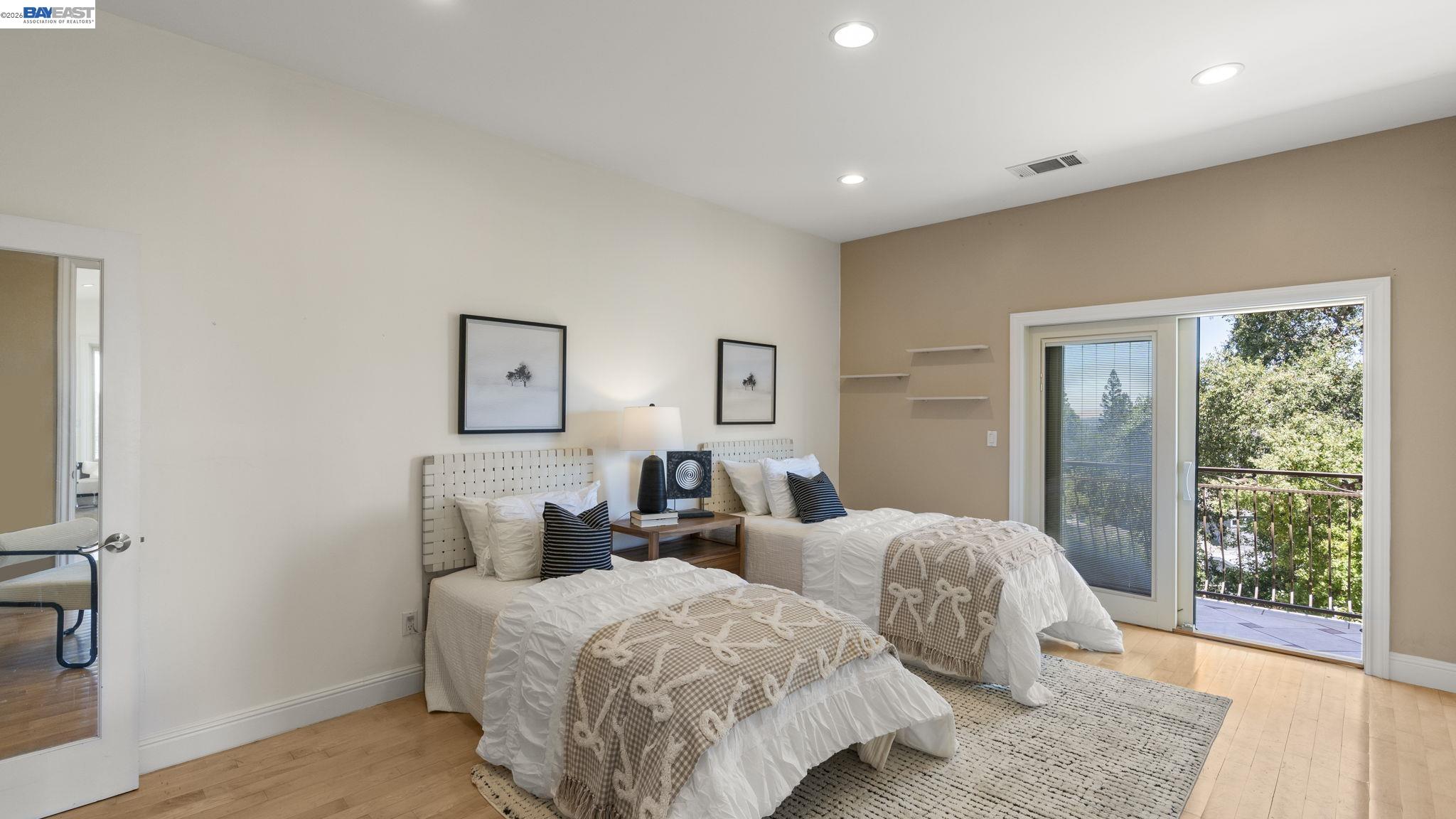 Detail Gallery Image 26 of 54 For 131 Montecito Crescent, Walnut Creek,  CA 94597 - 6 Beds | 5 Baths