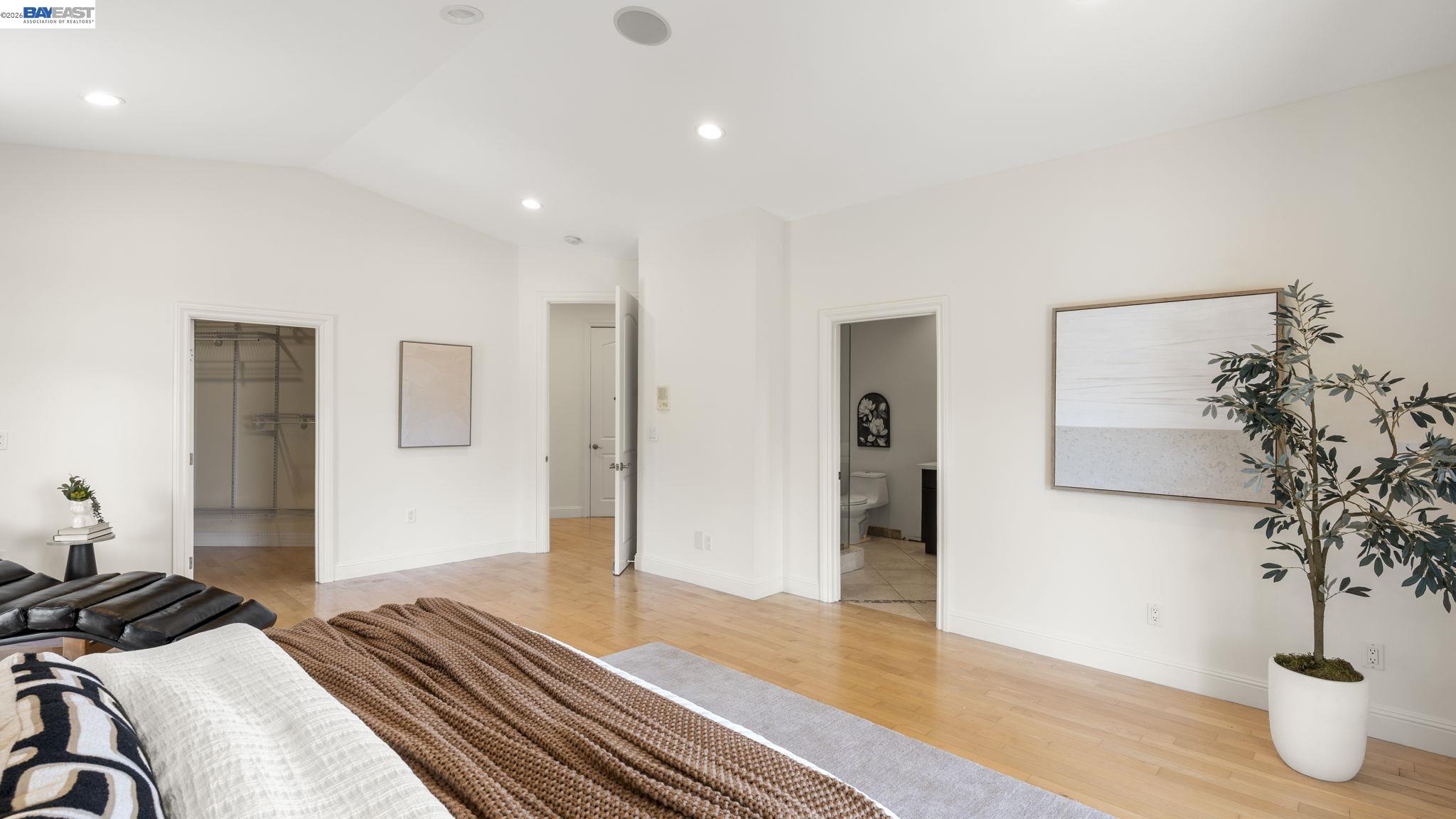 Detail Gallery Image 31 of 54 For 131 Montecito Crescent, Walnut Creek,  CA 94597 - 6 Beds | 5 Baths