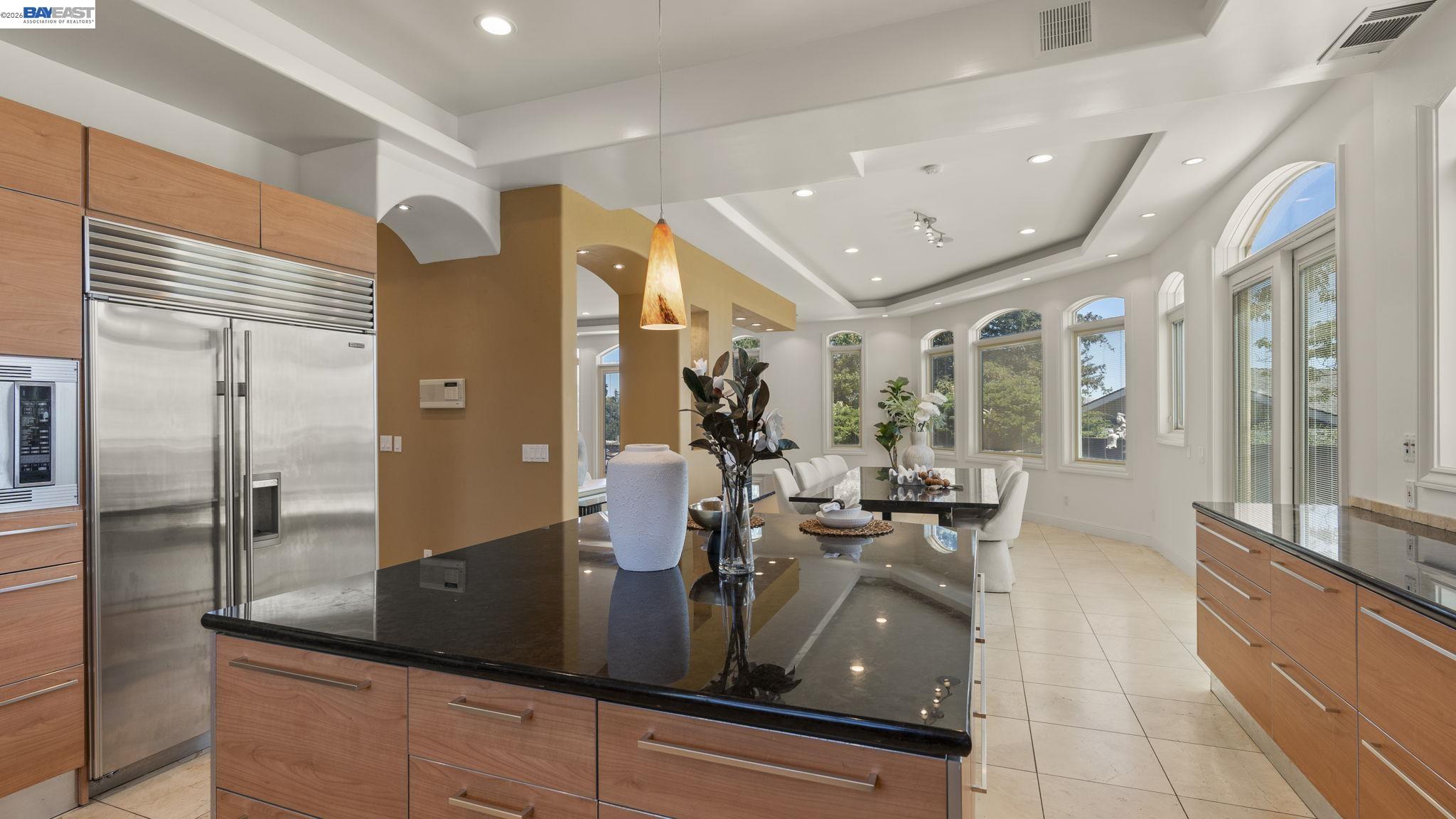 Detail Gallery Image 5 of 54 For 131 Montecito Crescent, Walnut Creek,  CA 94597 - 6 Beds | 5 Baths