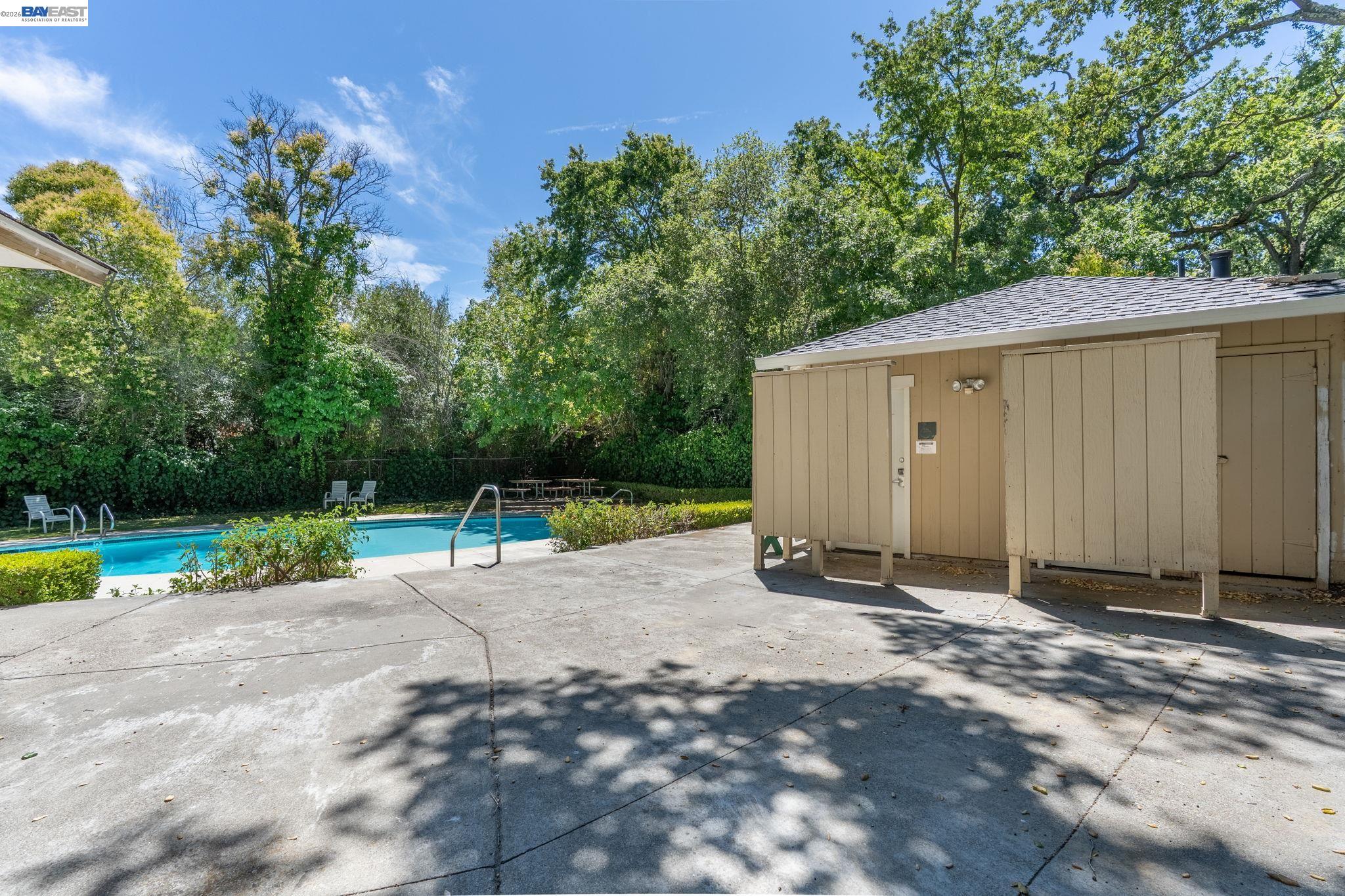 Detail Gallery Image 46 of 54 For 131 Montecito Crescent, Walnut Creek,  CA 94597 - 6 Beds | 5 Baths