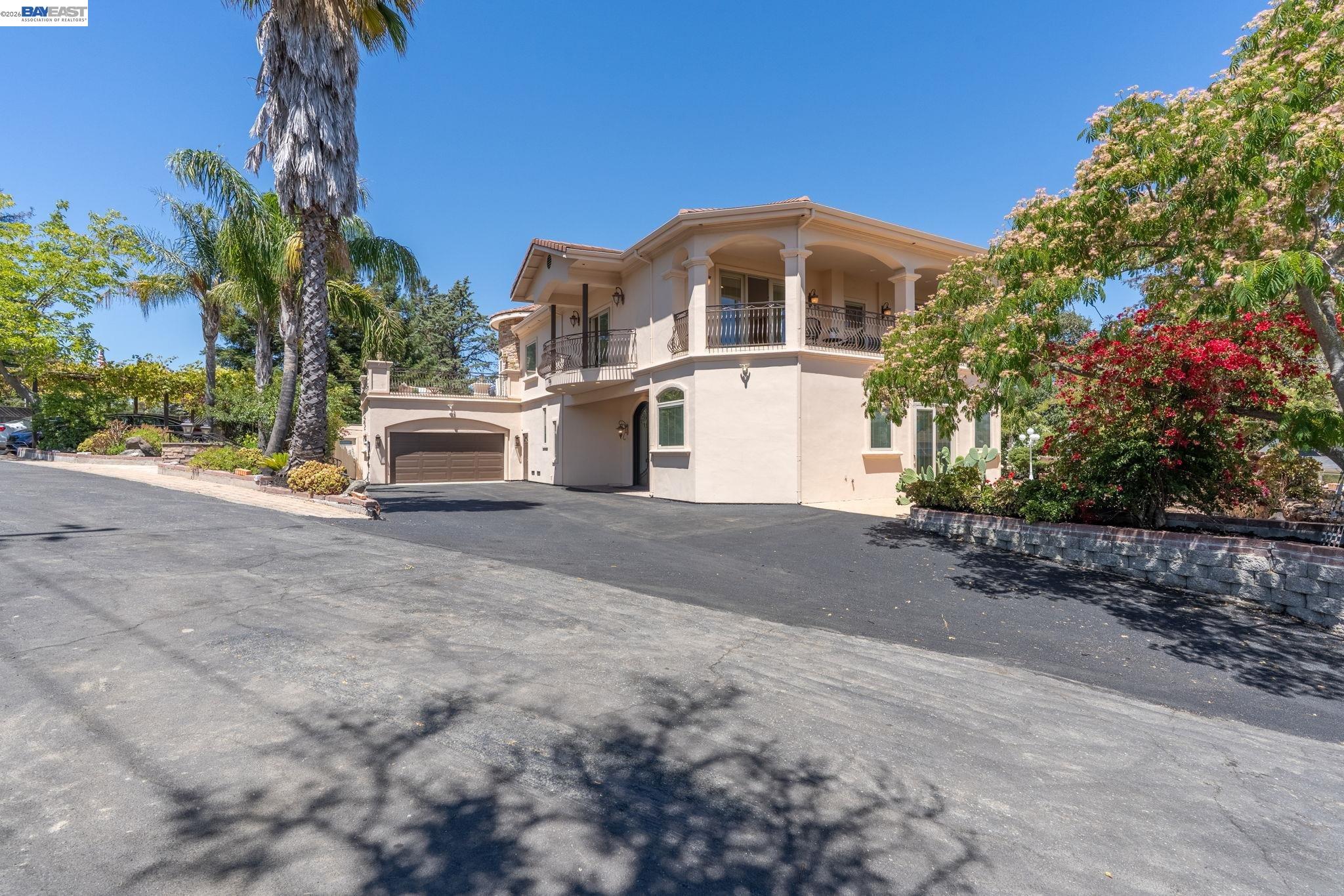 Detail Gallery Image 47 of 54 For 131 Montecito Crescent, Walnut Creek,  CA 94597 - 6 Beds | 5 Baths