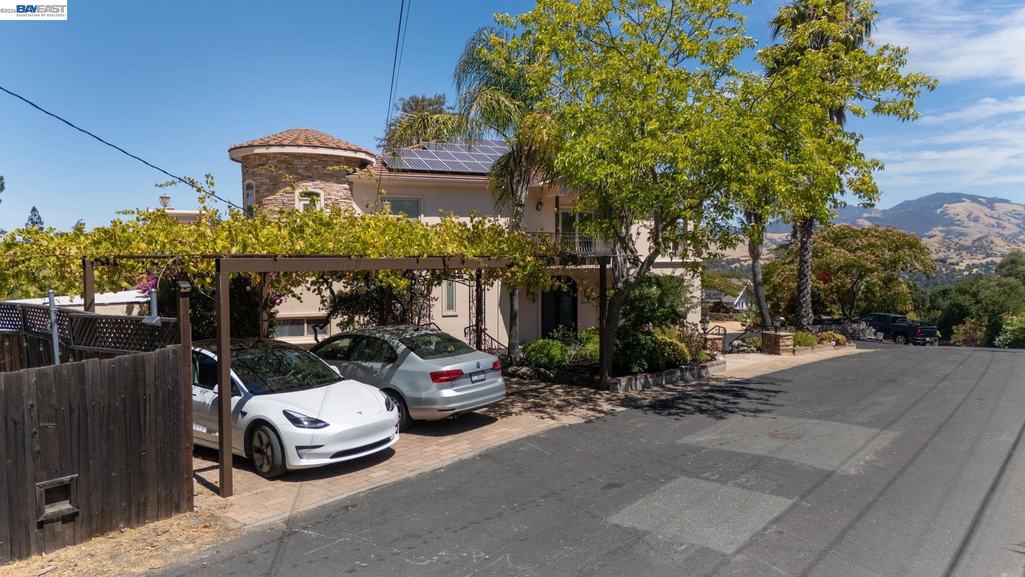 Detail Gallery Image 54 of 54 For 131 Montecito Crescent, Walnut Creek,  CA 94597 - 6 Beds | 5 Baths