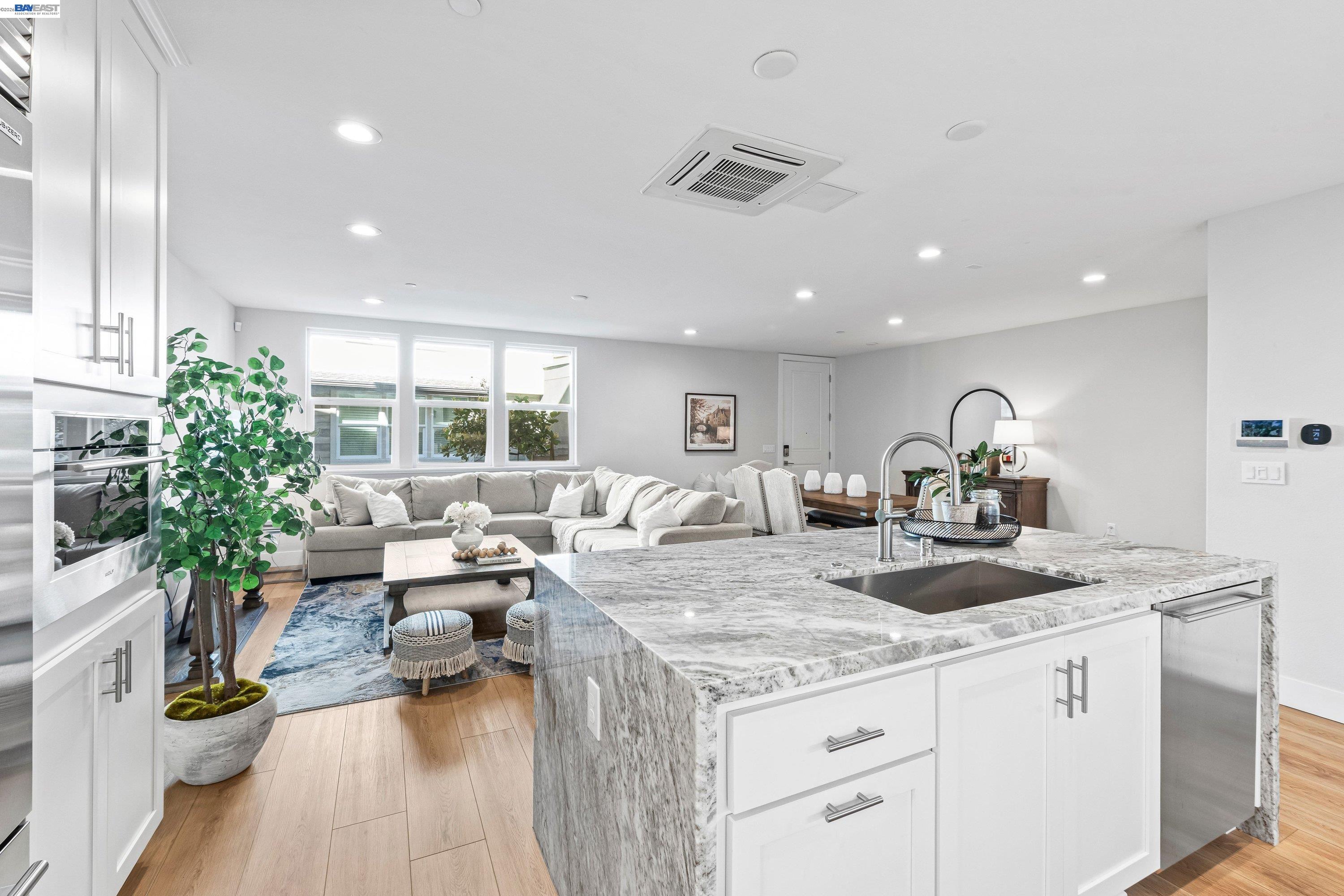 Photo #15: 41125444 Listing: Photo #15