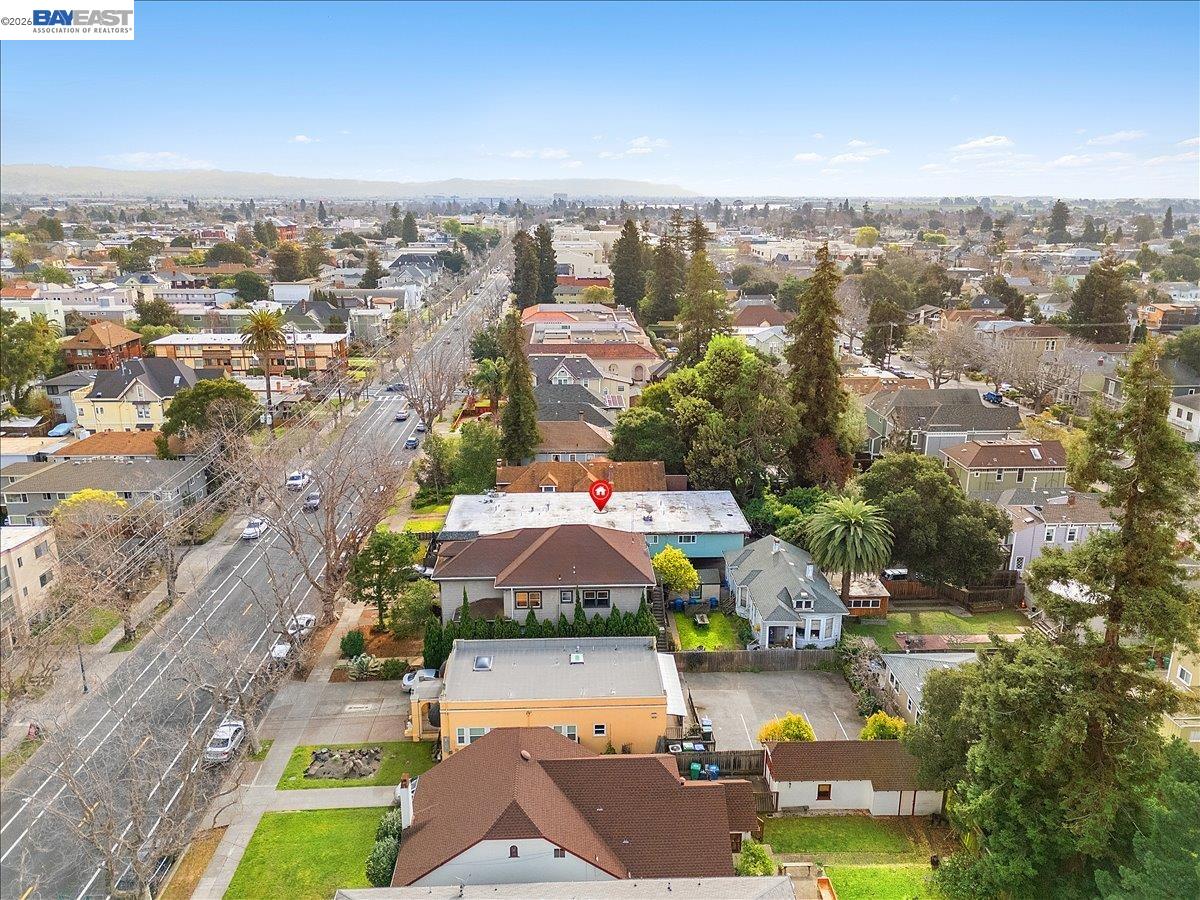 Detail Gallery Image 12 of 31 For 2050 Central Ave, Alameda,  CA 94501 - – Beds | – Baths