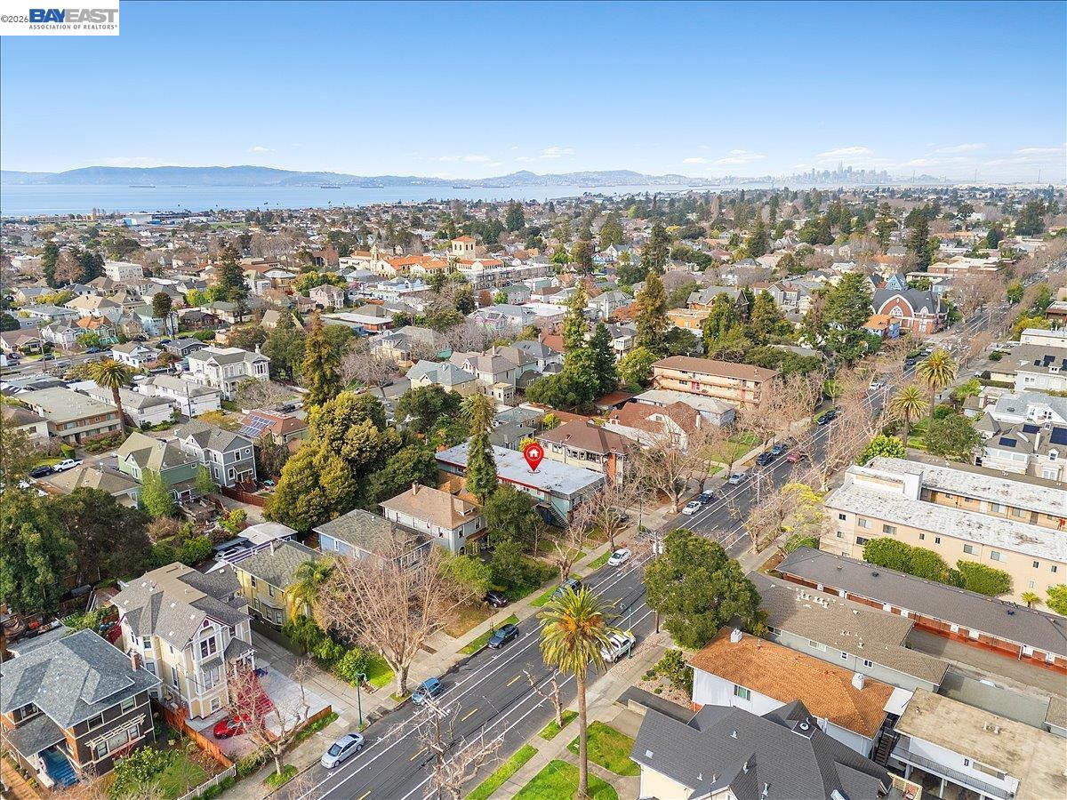 Detail Gallery Image 17 of 31 For 2050 Central Ave, Alameda,  CA 94501 - – Beds | – Baths