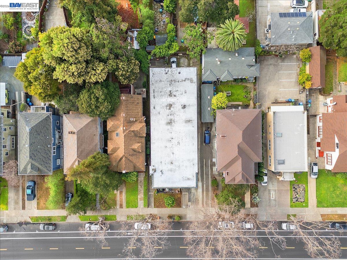 Detail Gallery Image 18 of 31 For 2050 Central Ave, Alameda,  CA 94501 - – Beds | – Baths