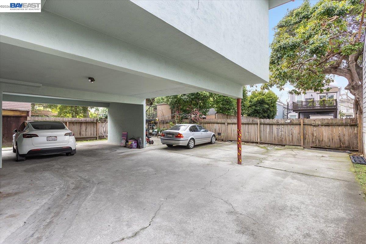 Detail Gallery Image 5 of 31 For 2050 Central Ave, Alameda,  CA 94501 - – Beds | – Baths