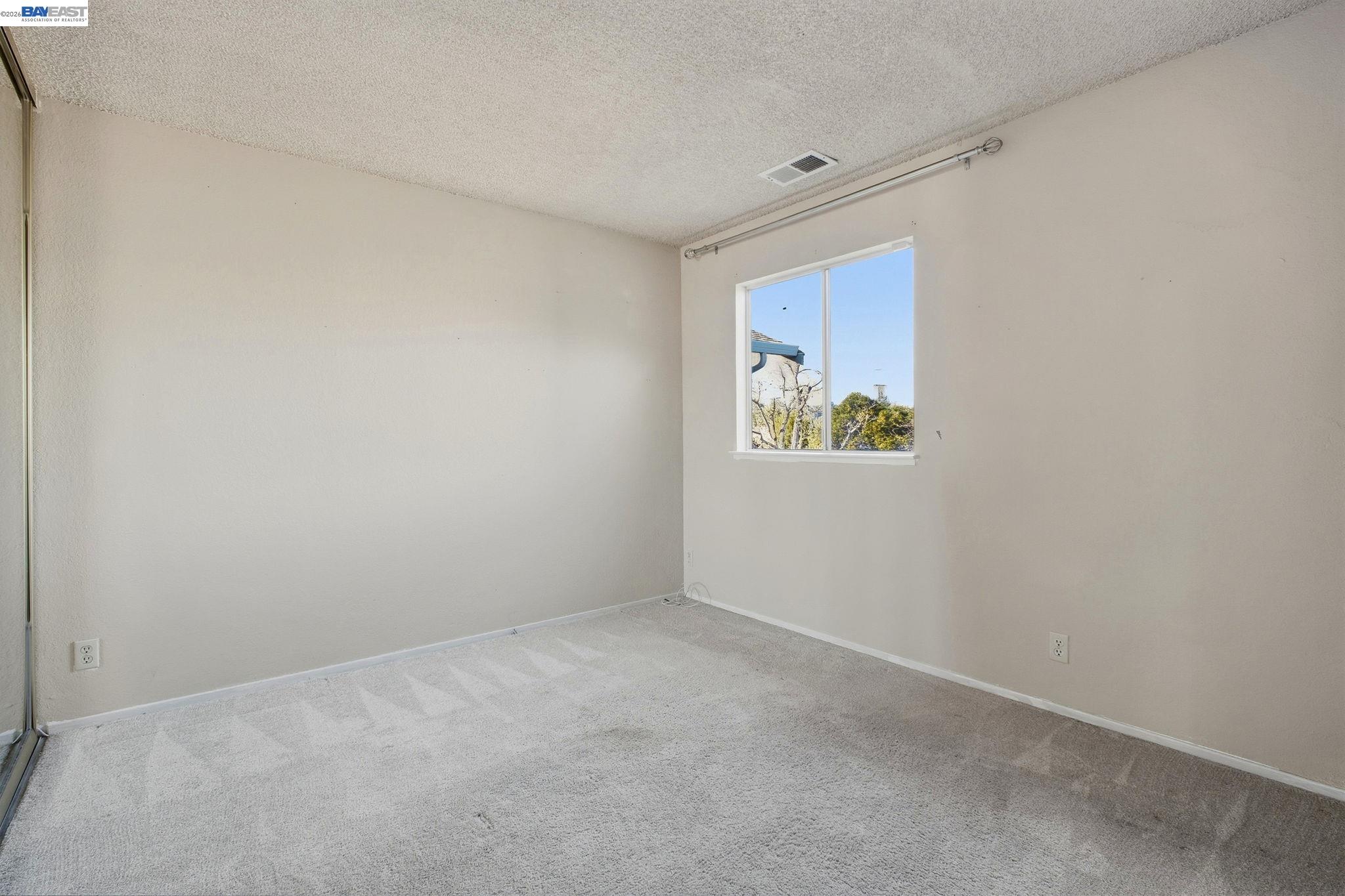 Photo #15: 41125451 Listing: Photo #15