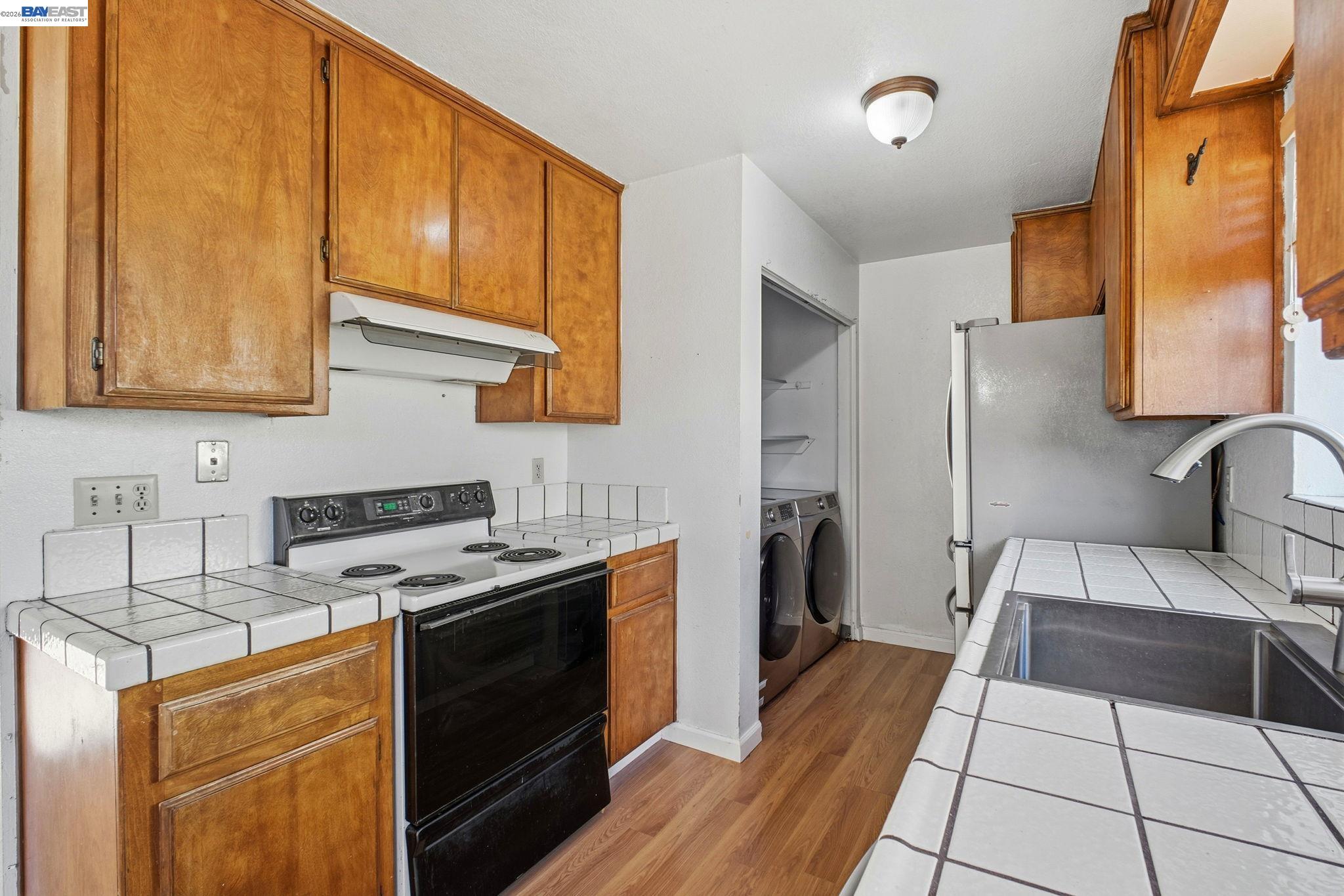 Photo #5: 41125451 Listing: Photo #5