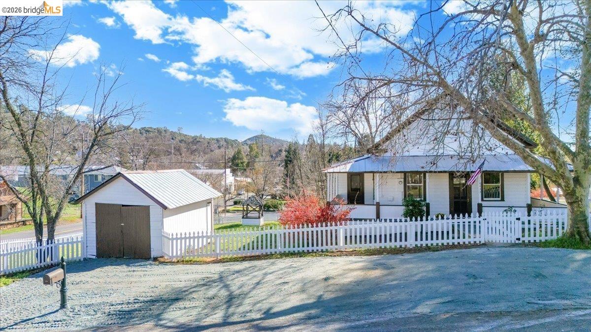 Detail Gallery Image 13 of 58 For 18433 Gardner Ave, Tuolumne,  CA 95379 - 2 Beds | 1 Baths