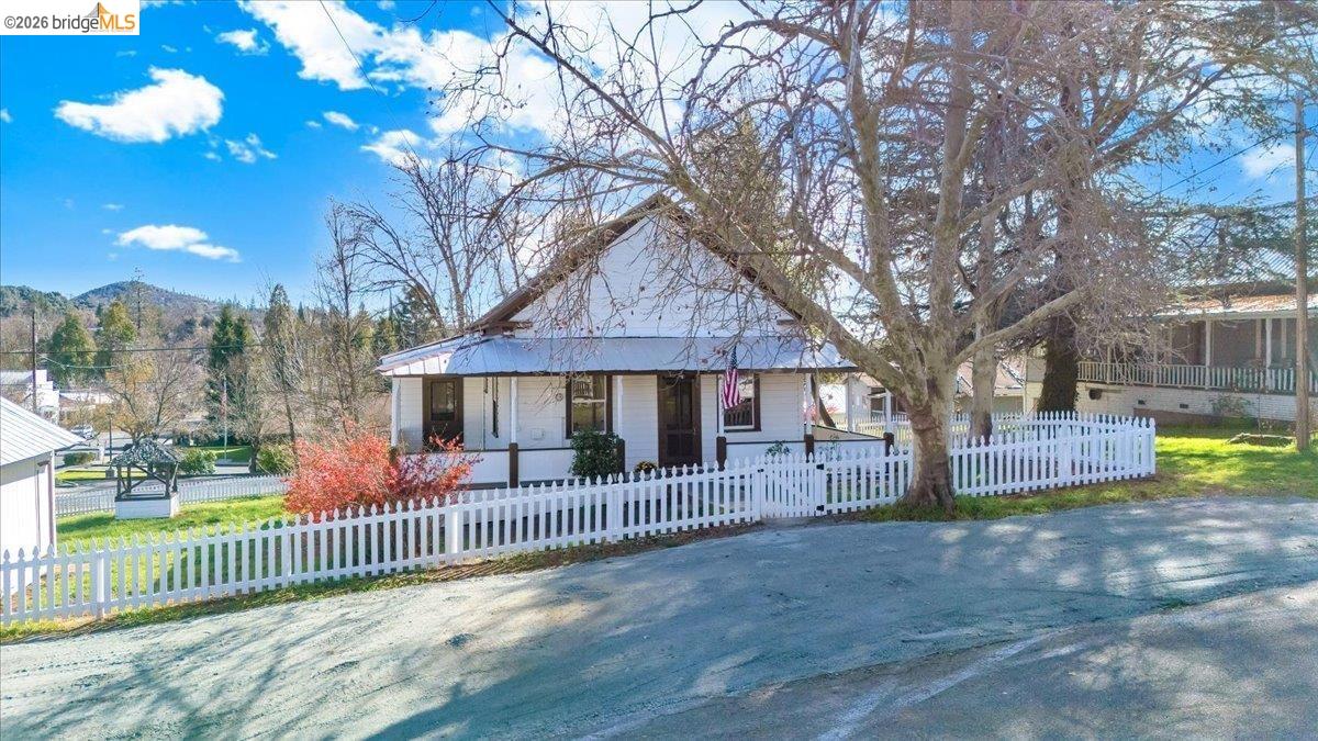 Detail Gallery Image 3 of 58 For 18433 Gardner Ave, Tuolumne,  CA 95379 - 2 Beds | 1 Baths