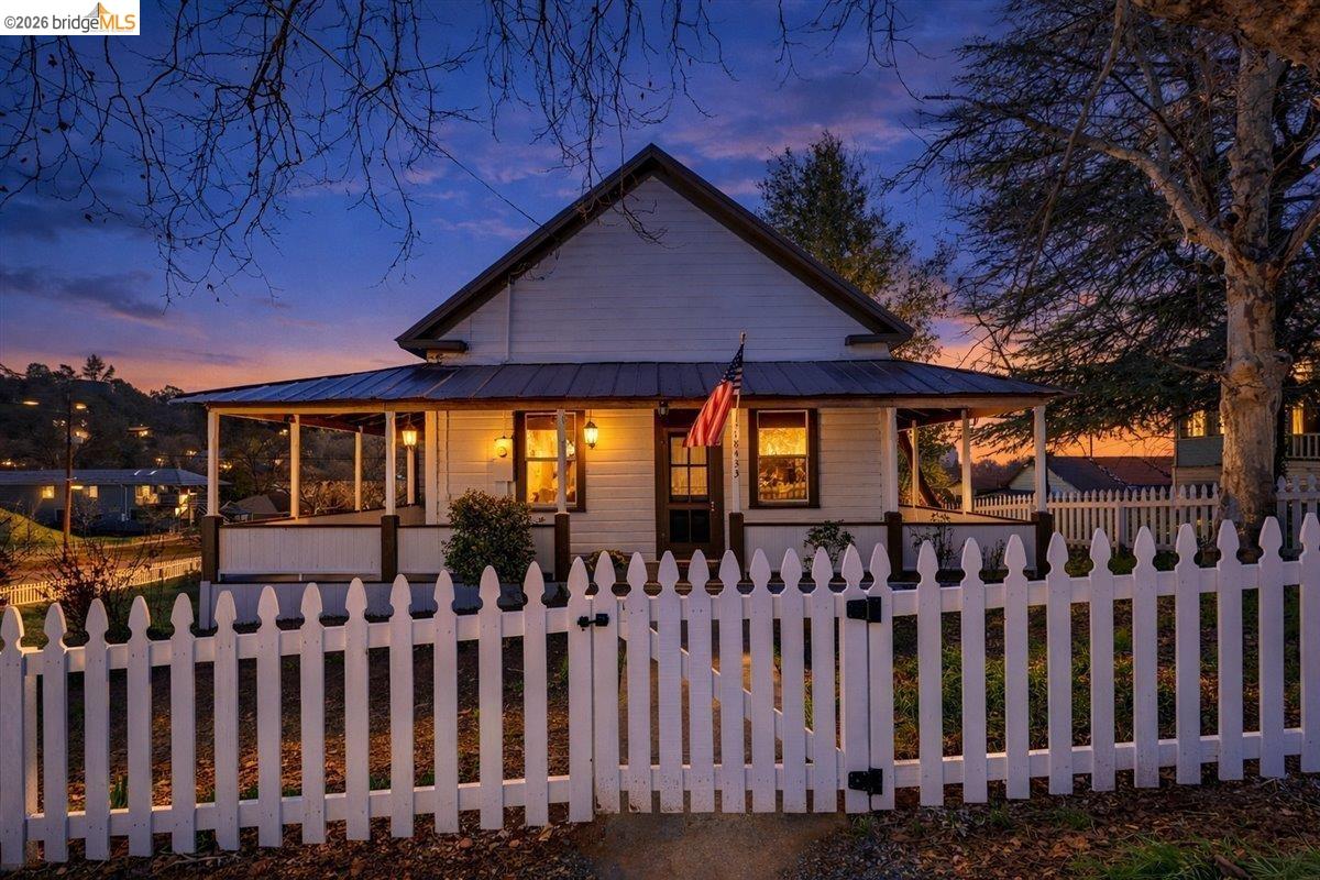 Detail Gallery Image 6 of 58 For 18433 Gardner Ave, Tuolumne,  CA 95379 - 2 Beds | 1 Baths